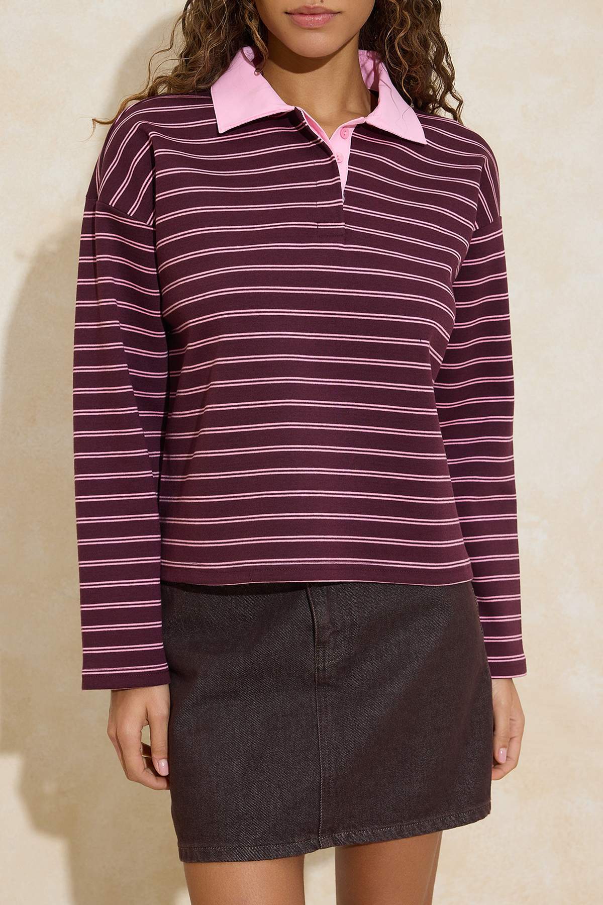 Trendyolmilla  Çok Renkli Pembe Çizgili More Sustainable Dokuma Yakalı Örme T-shirt/Sweatshirt TWOAW26TS00004 - Görsel 3