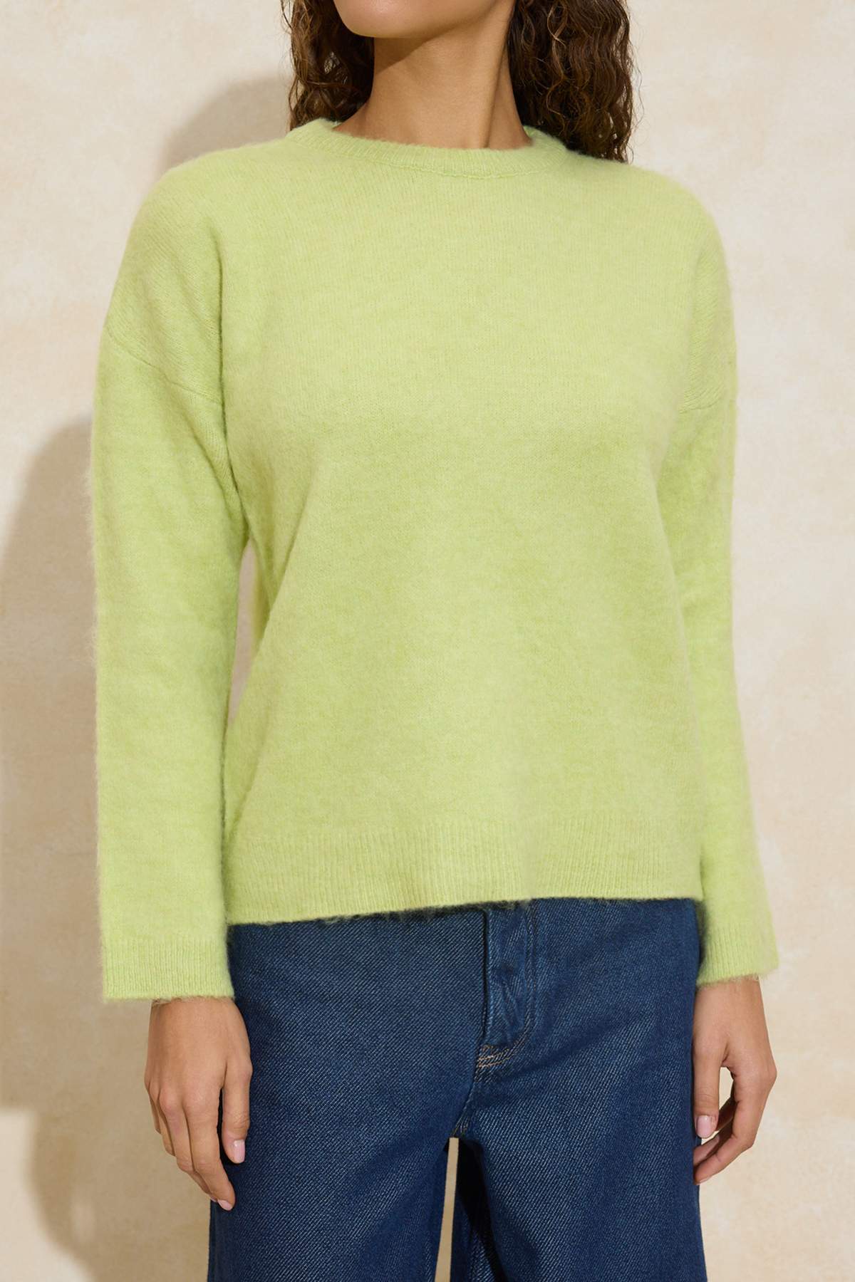 Trendyolmilla  Wardrobe Essentials Açık Yeşil Yumuşak Dokulu Geniş Kalıp Basic Triko Kazak | TWOAW26KZ00088 - Görsel 3