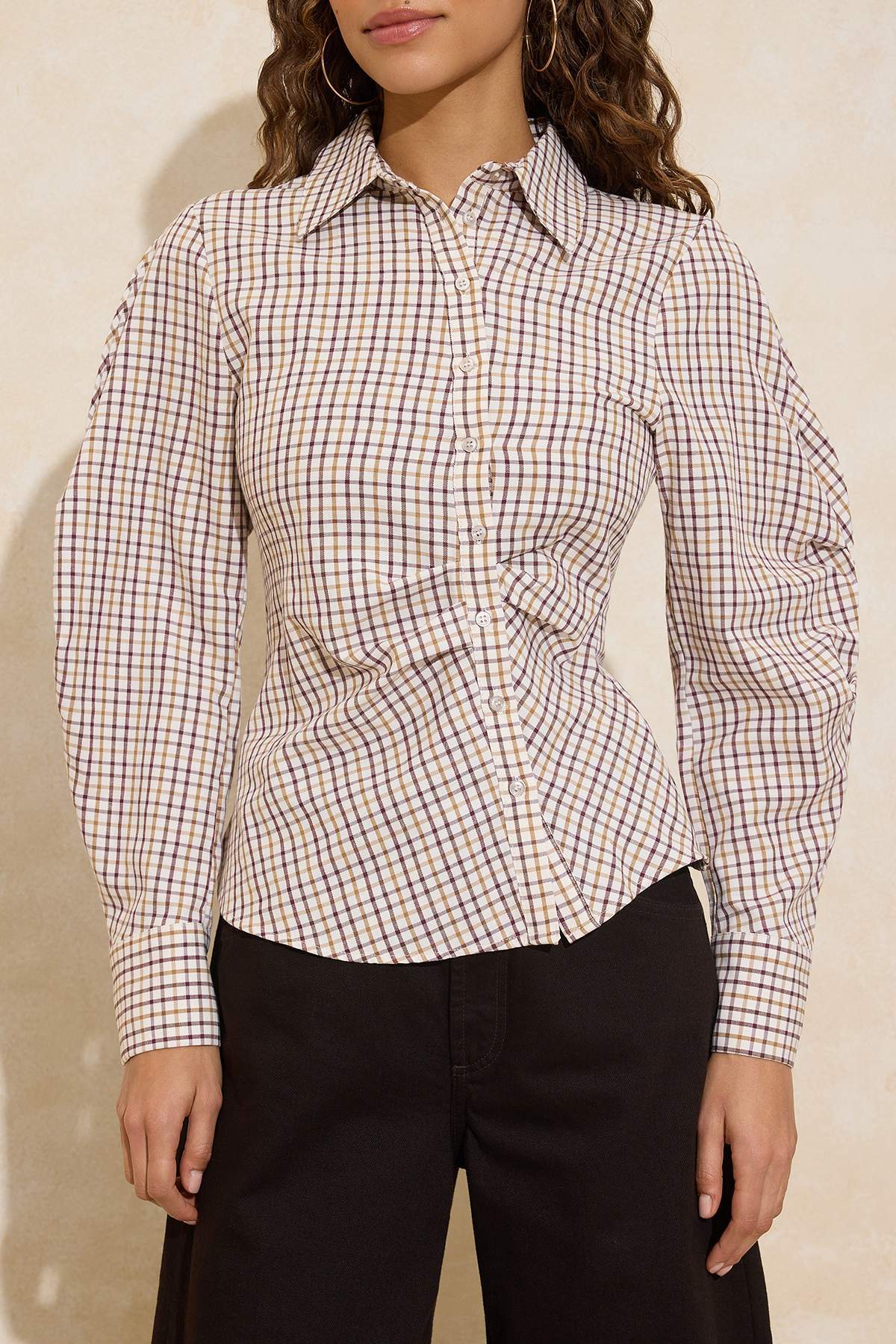 Trendyolmilla  Çok Renkli Balon Kol Detaylı Bele Oturan Asimetrik Kapama Dokuma Gömlek TWOSS26GO00068 - Görsel 3