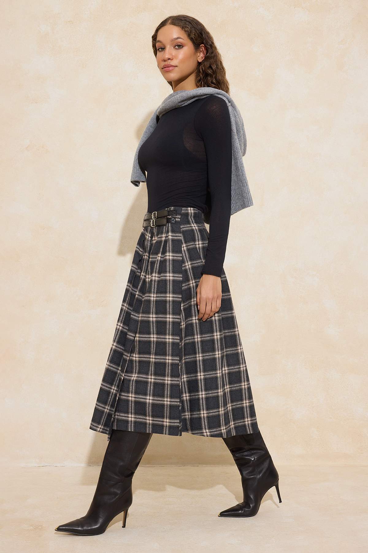 Trendyolmilla  Ekoseli/Kareli Flanel Dokuma Midi Yırtmaç Detaylı Etek TWOSS26ET00046 - Görsel 2