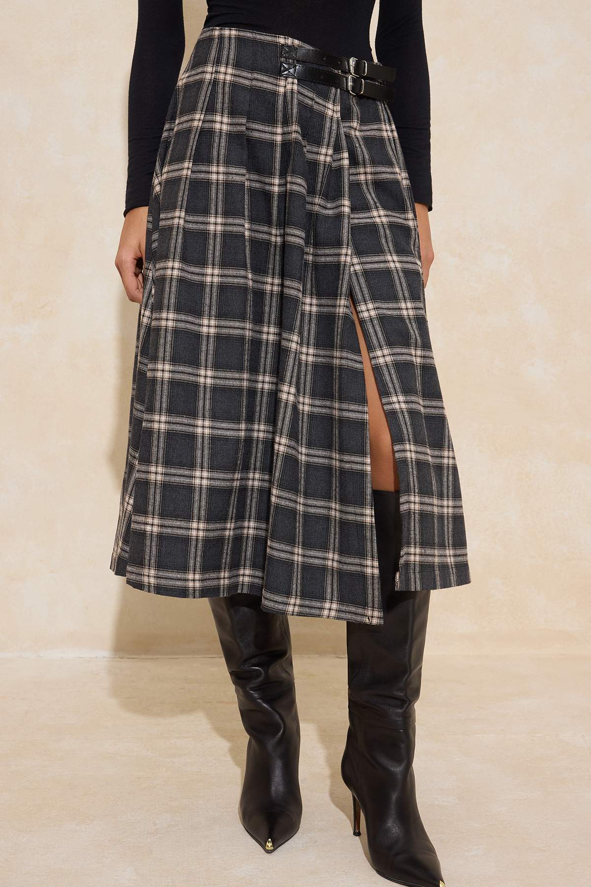 Trendyolmilla  Ekoseli/Kareli Flanel Dokuma Midi Yırtmaç Detaylı Etek TWOSS26ET00046 - Görsel 3