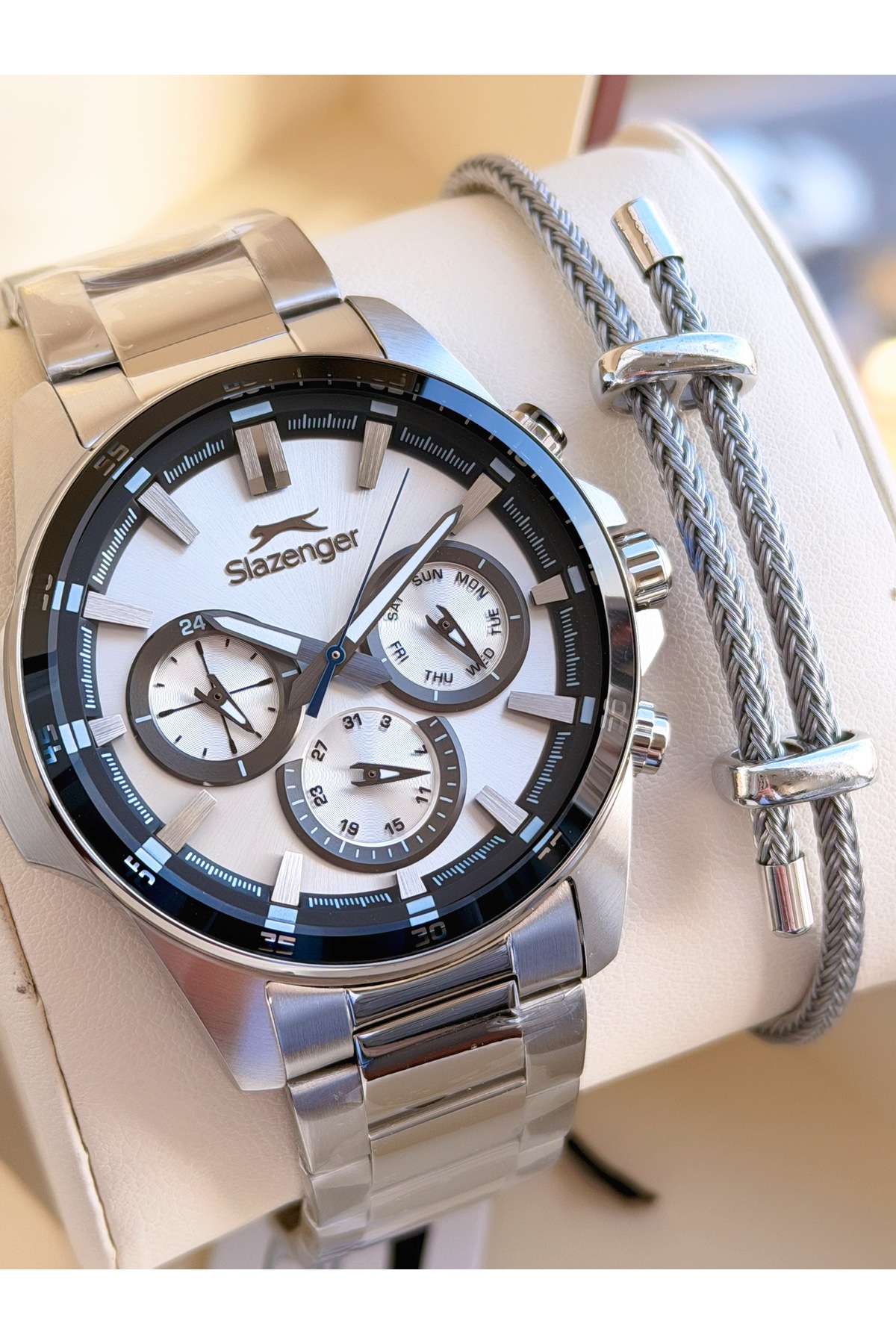 ساعت مچی مردانه بند استیل، دارای عملکردهای داخلی فعال، مقاوم در برابر آب تا 10 اتمسفر ESL9.2456.2.01 اسلازنگر ساعت Slazenger