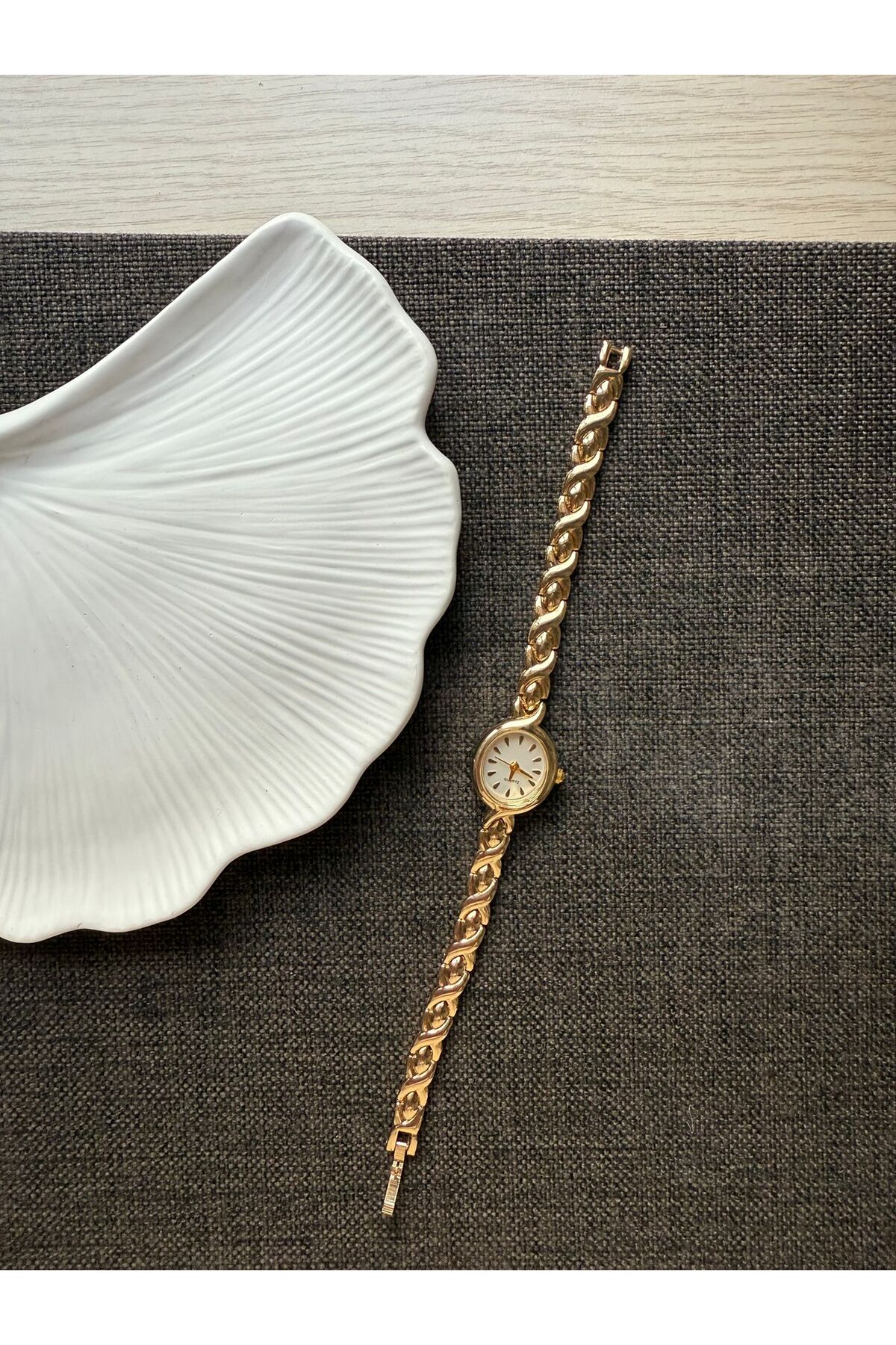 rubsey  Retro Minimal Metal Kordon Vintage Kadın Kol Saati İki Renk