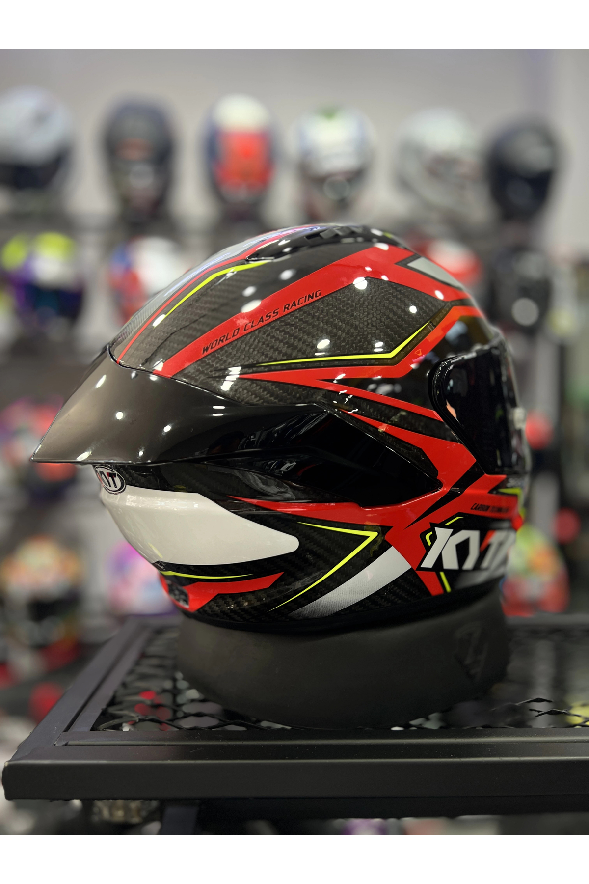KYT NZ-RACE CARBON KIRMIZI (+1 SİYAH VİZÖR) - Fiyatı, Yorumları
