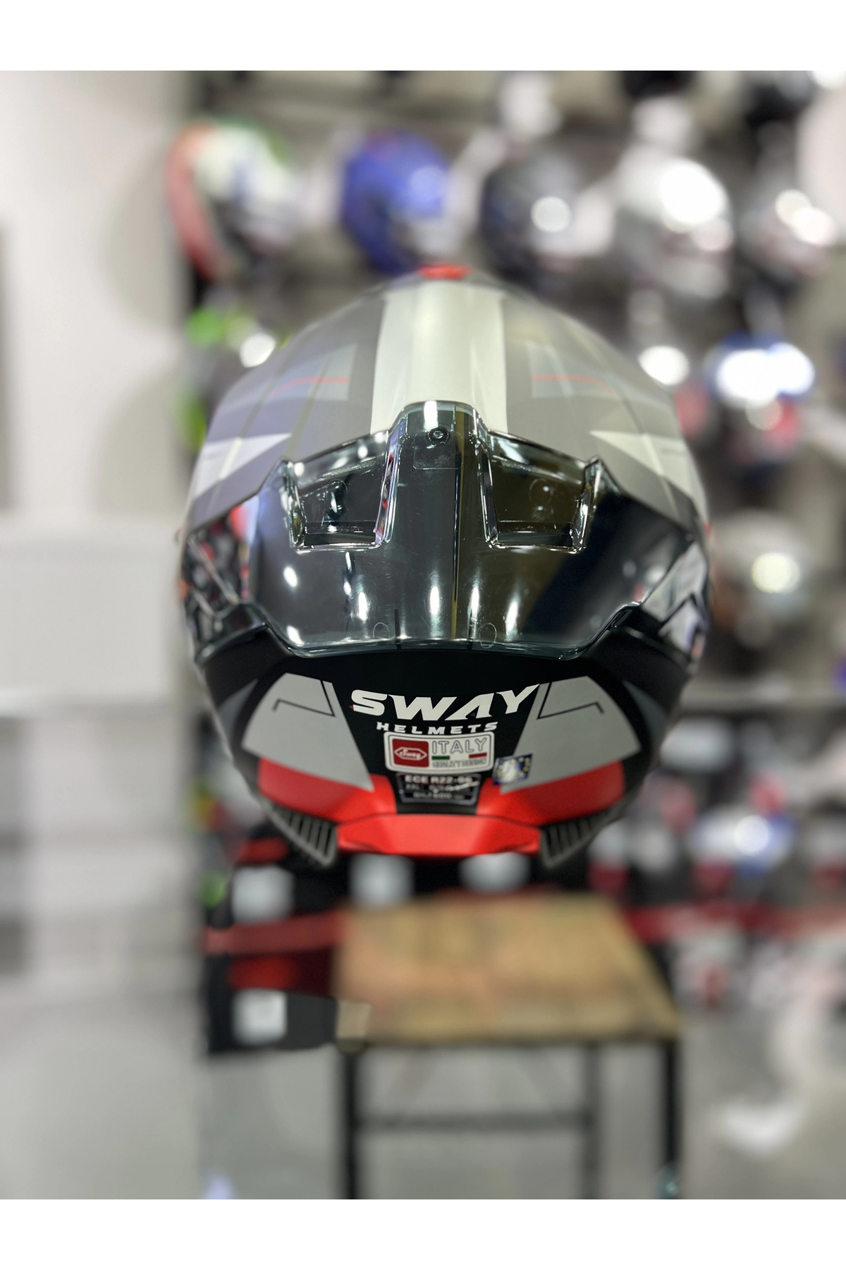 Sway 865 Kırmızı Siyah Kapalı Kask Güneş Vizörlü - Fiyatı, Yorumları