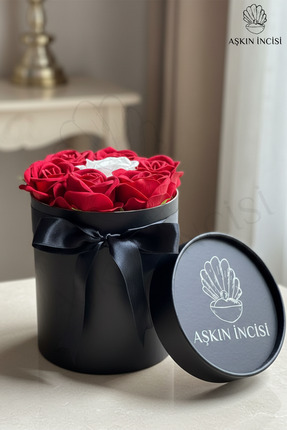 CAPSULE Hediyelik Çiçek Sevgiliye Özel Hediye Gül Kutu Kırmızı Doğum Günü Sep...