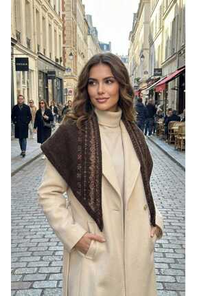 LAGRANGE Lagranze Triangle Healy Scarf