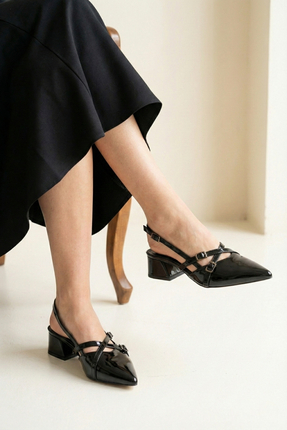 Genel Markalar Arkası Açık Sivri Burunlu Kısa Topuk Günlük Babet Kadın Topukl...