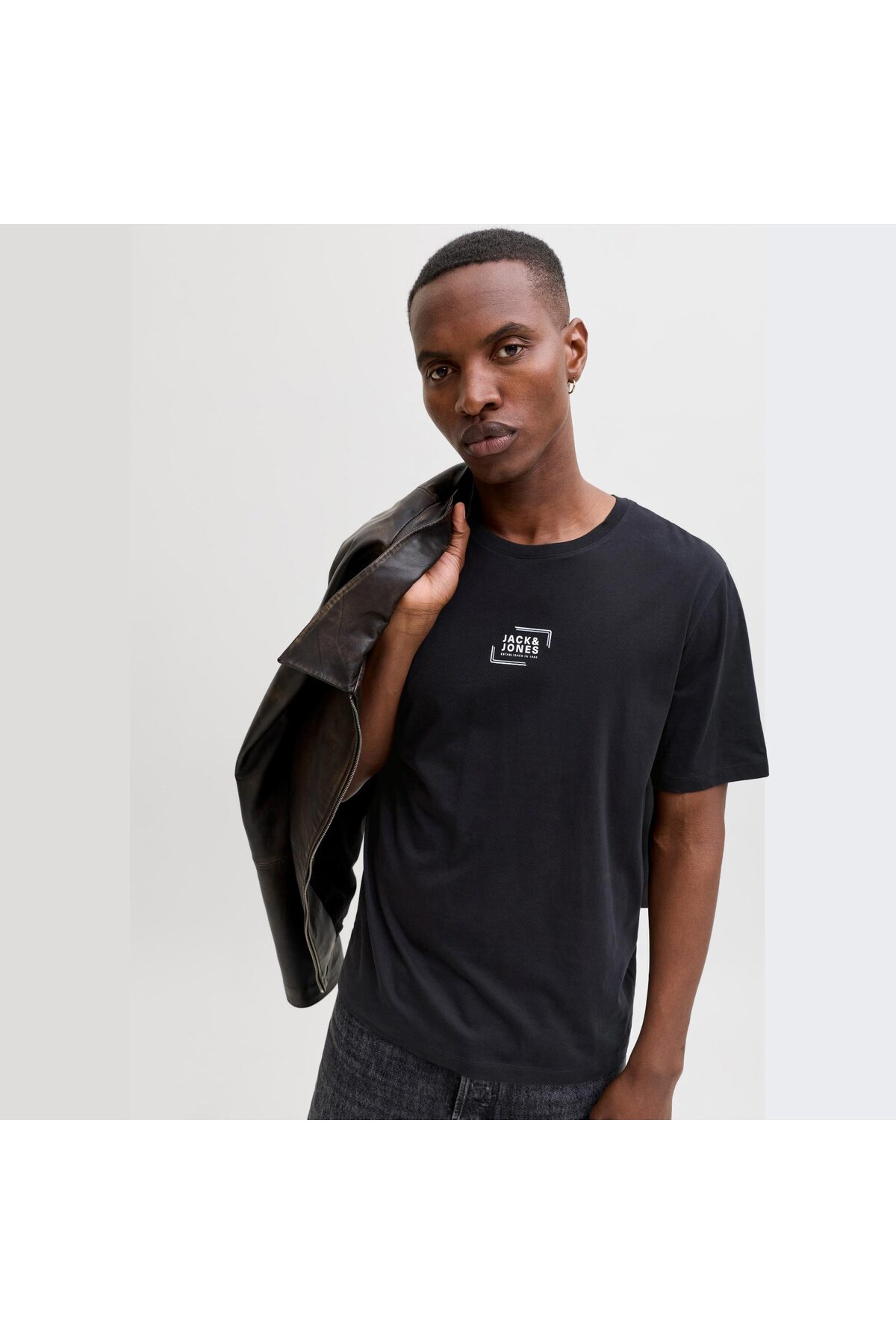 تیشرت مردانه راسته آستین کوتاه | جک اند جونز Jack & Jones 12268415-B - تصویر 4