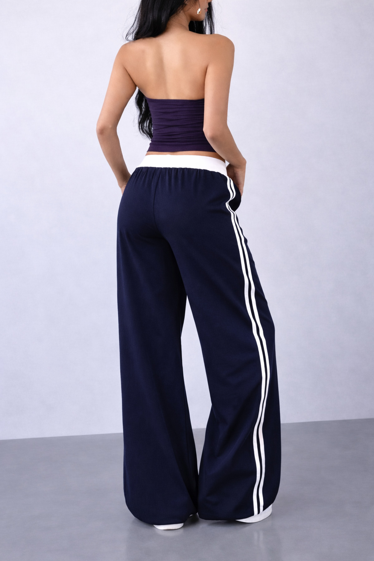 pandy  89 Baskılı Beyaz Kemerli Çift Şeritli Yüksek Bel Kadın Bol Paça Eşofman Altı - Görsel 2