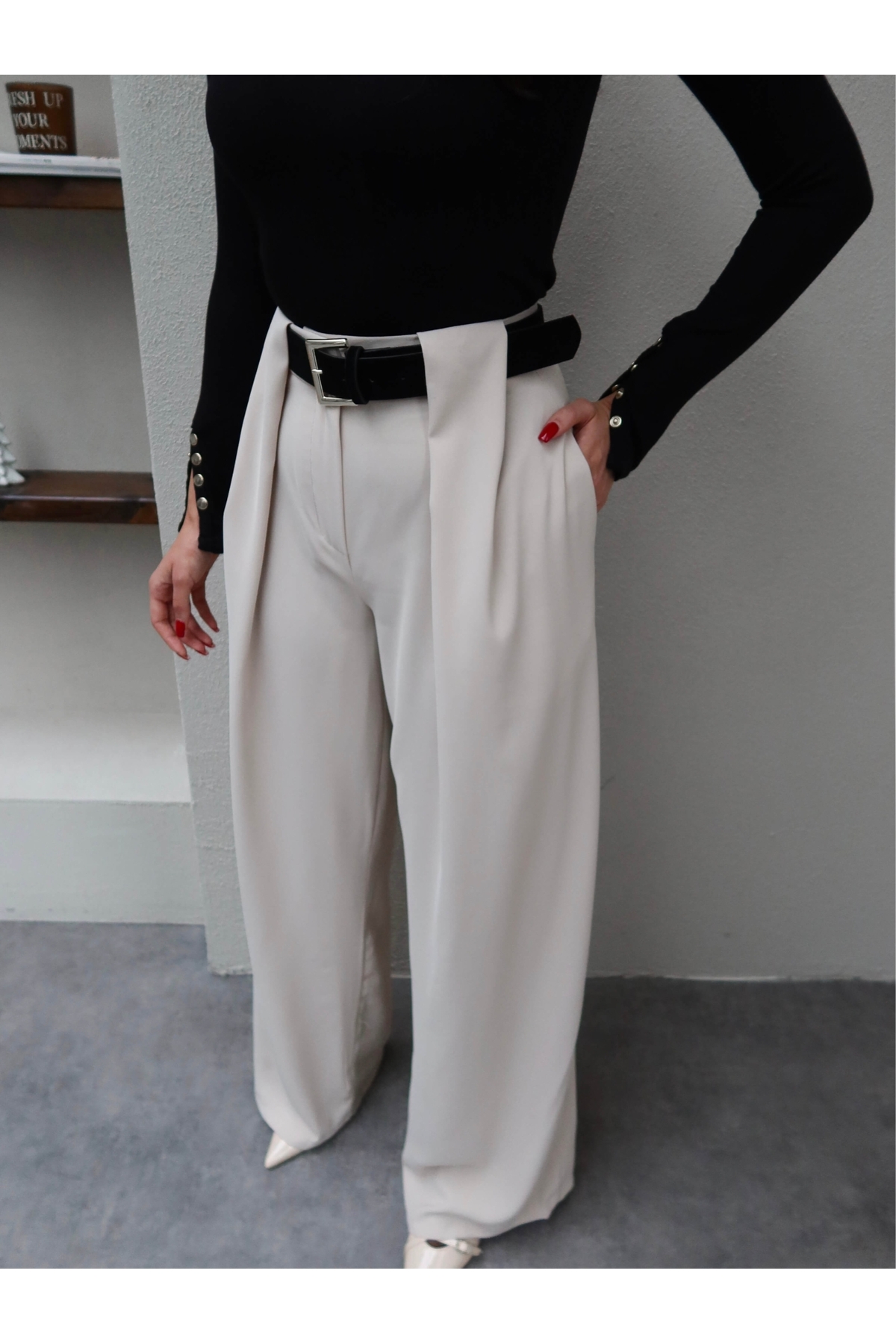 ESRAHELVACI  Köprü Detaylı Kemerli Palazzo Pantolon - Görsel 5