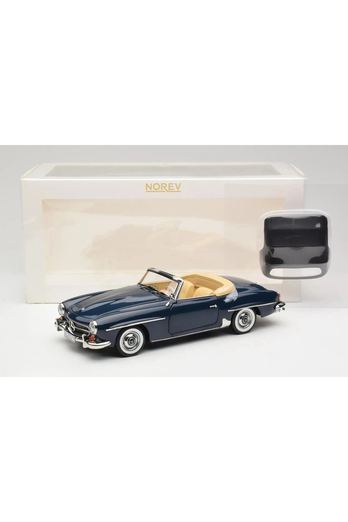 Norev 1:18 Mercedes-Benz 190 SL (1957) Middle Blue (183403