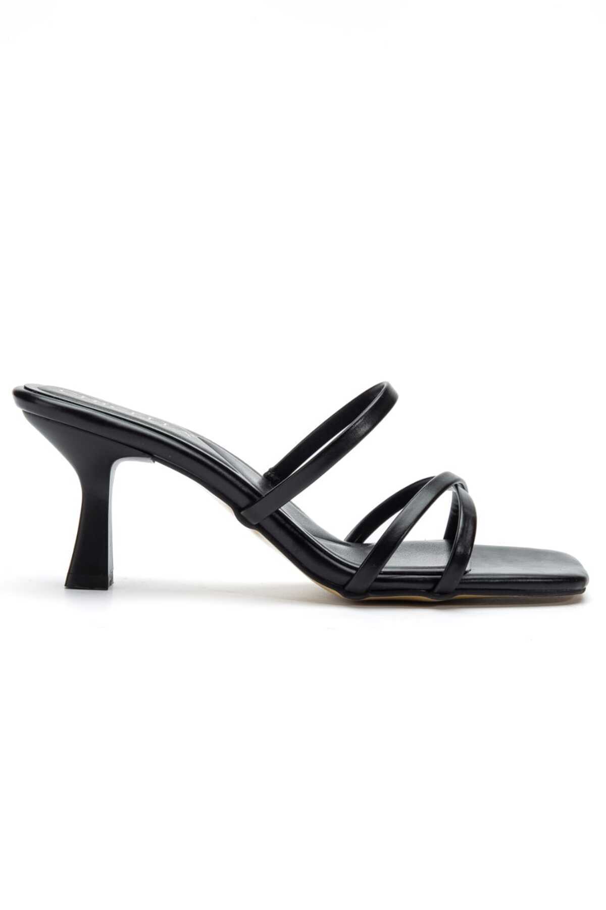 Larin Black Women's Short Heel Slippers