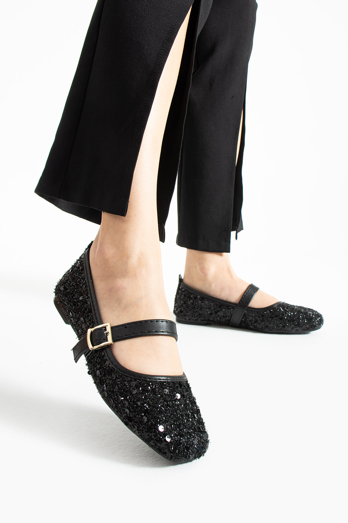 star shoes  Siyah Pullu Simli Toka Detaylı Kadın Şık Günlük Babet - Görsel 3