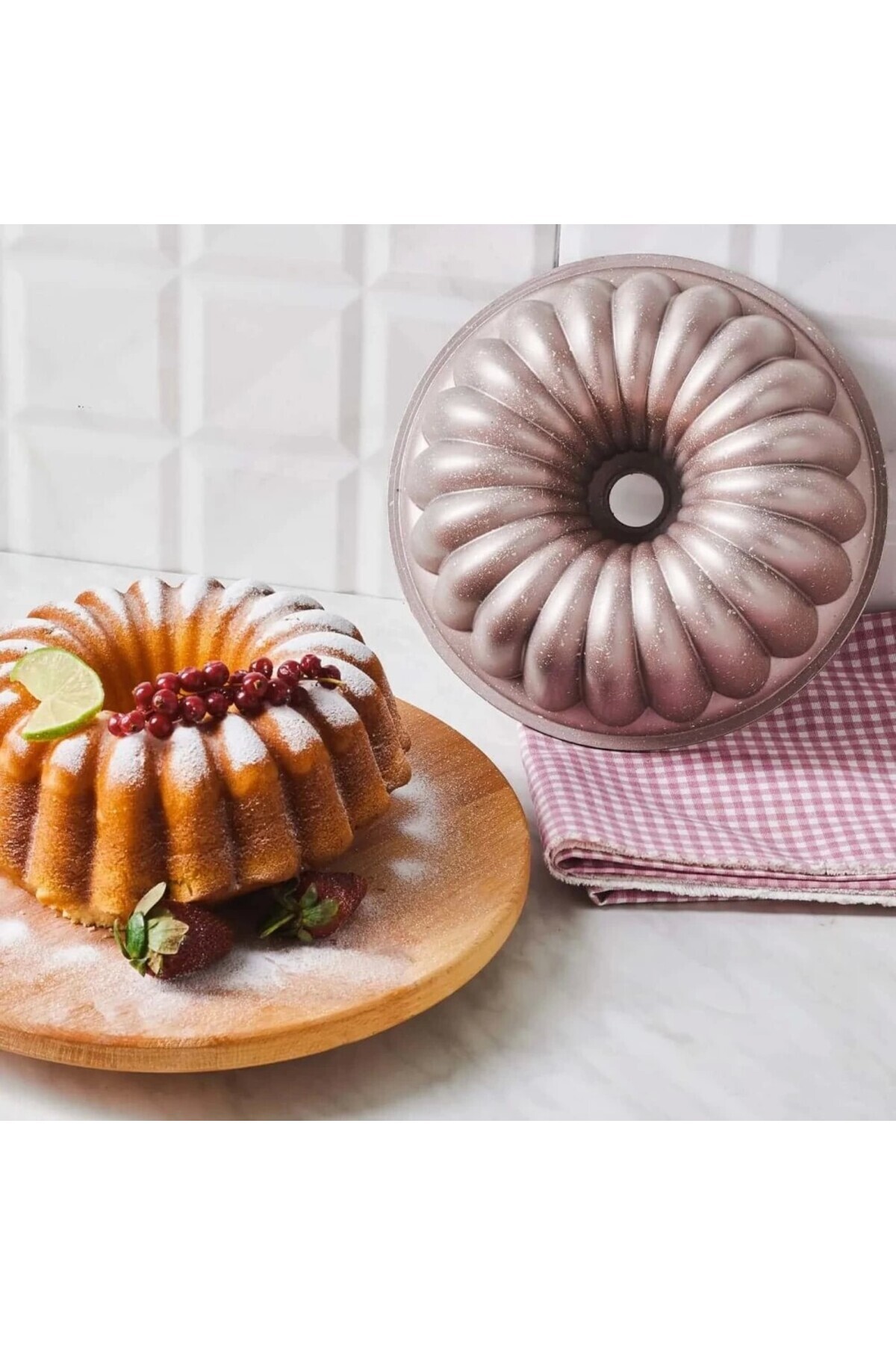 Karaca Lina Geschnittene Rosegold Gießen Kuchenform 25,5 cm