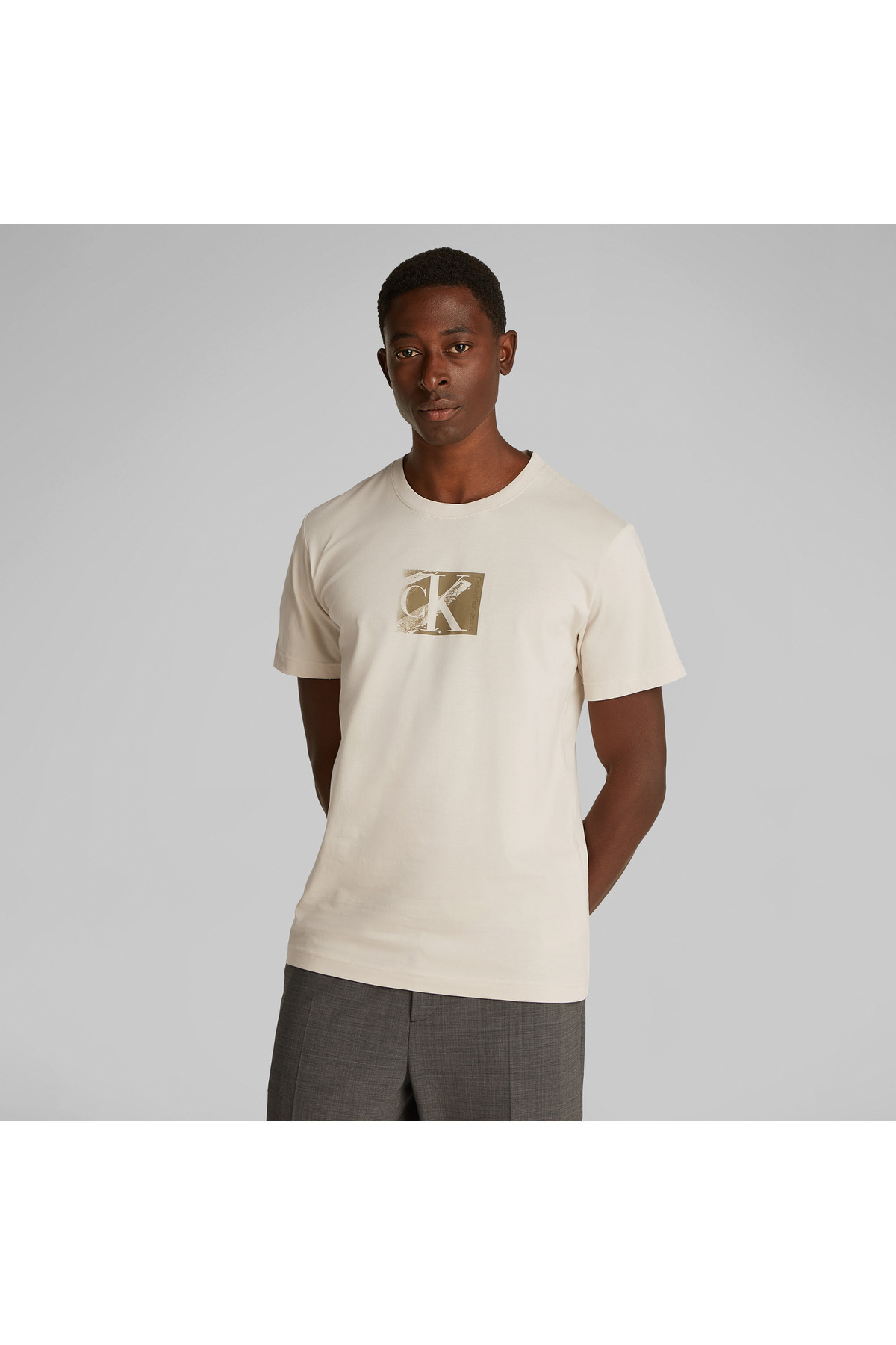 کلوین کلاین تی شرت مردانه طرح جعبه کوچک مدل بژ