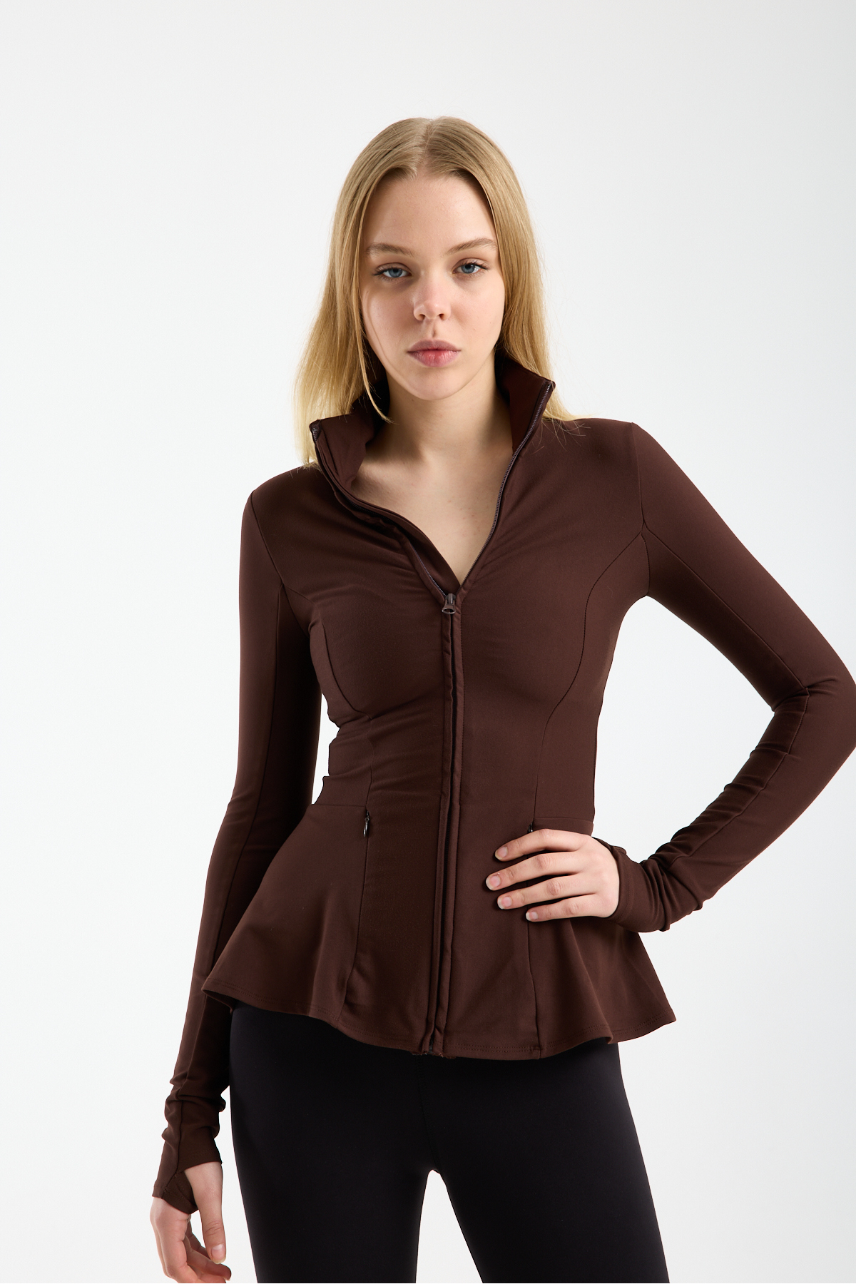 TheyYou Peplum Kesim Tesettür Spor Ceket, Fermuarlı & Parmak Geçmeli görsel 4