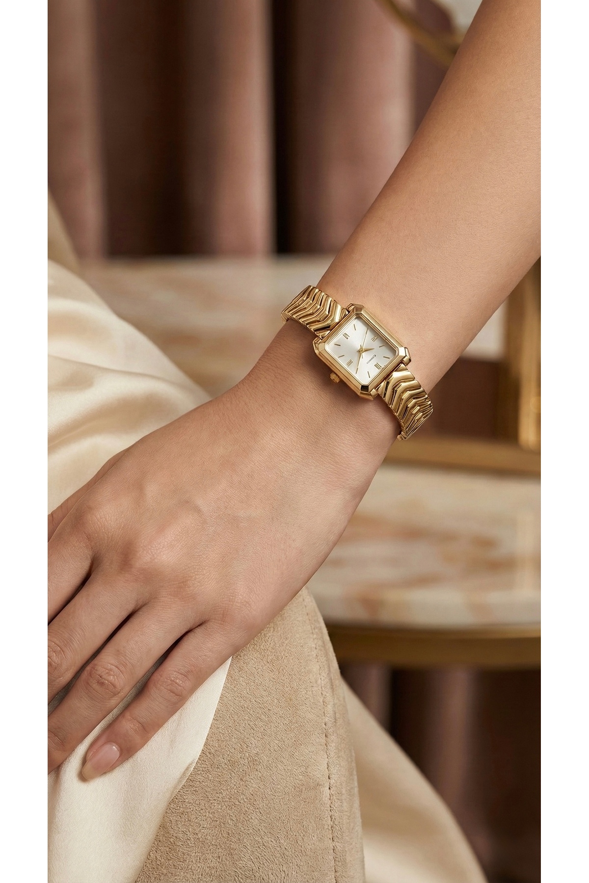 KLISHE Butik  Kadın Saat Gold Renk Çelik Kordon Vintage Dikdörtgen Kasa Zarif Tasarım, Limited Edition 2026 - Görsel 3