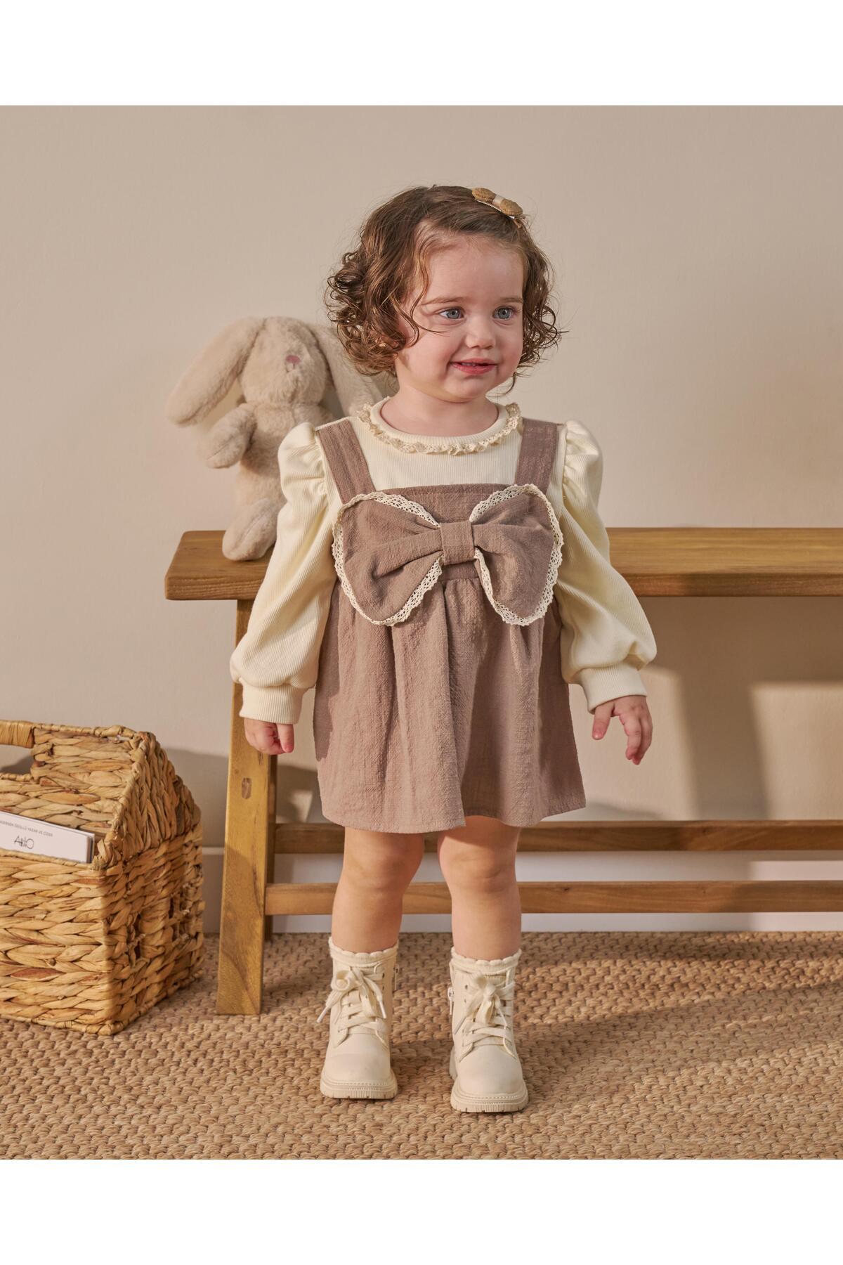 Magu Kız Bebek Pamuklu Kahverengi Fiyonk Detaylı Salopet Elbise fotoğrafı 2 (önizleme)
