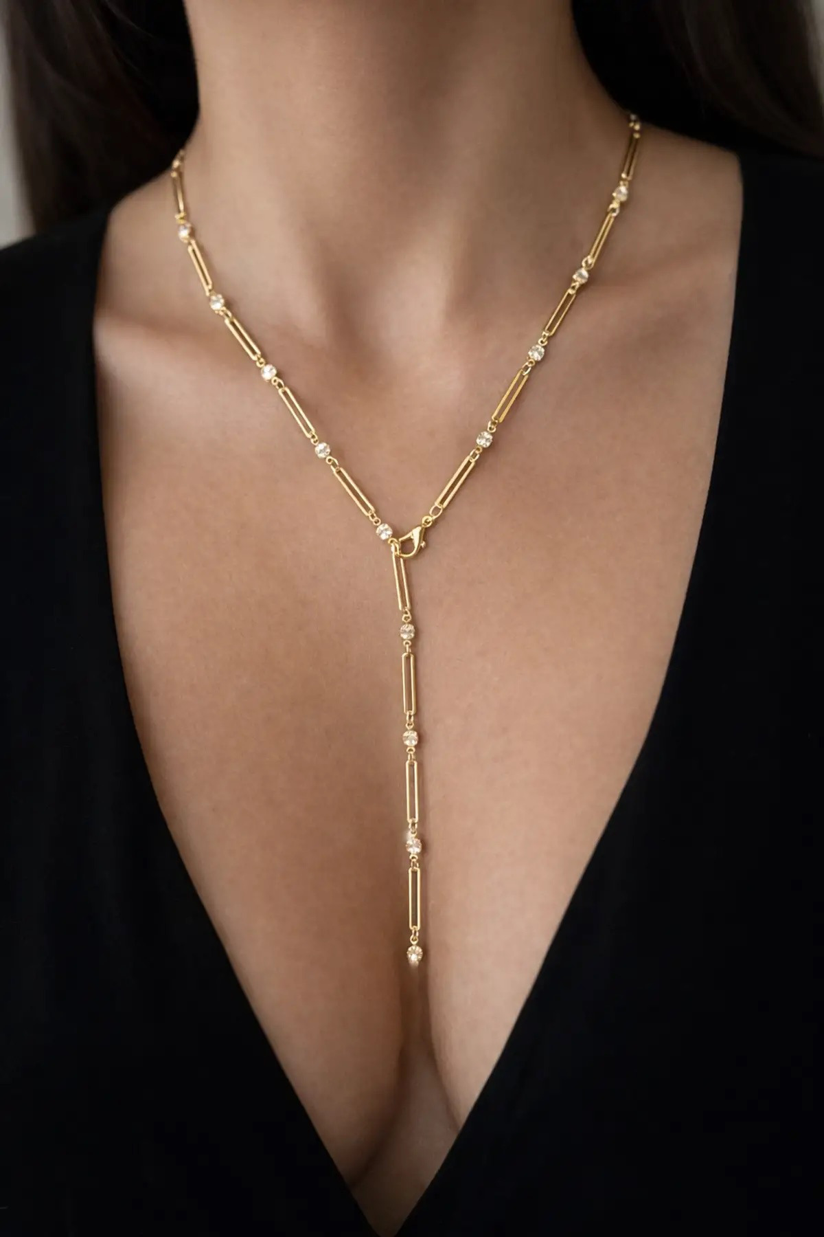 Y MODEL STEEL NECKLACE WITH GOLD COLOR PAPER CLIP CHAIN DETAIL
