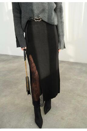 Qu Style Dantel Detaylı Yırtmaçlı Triko Etek