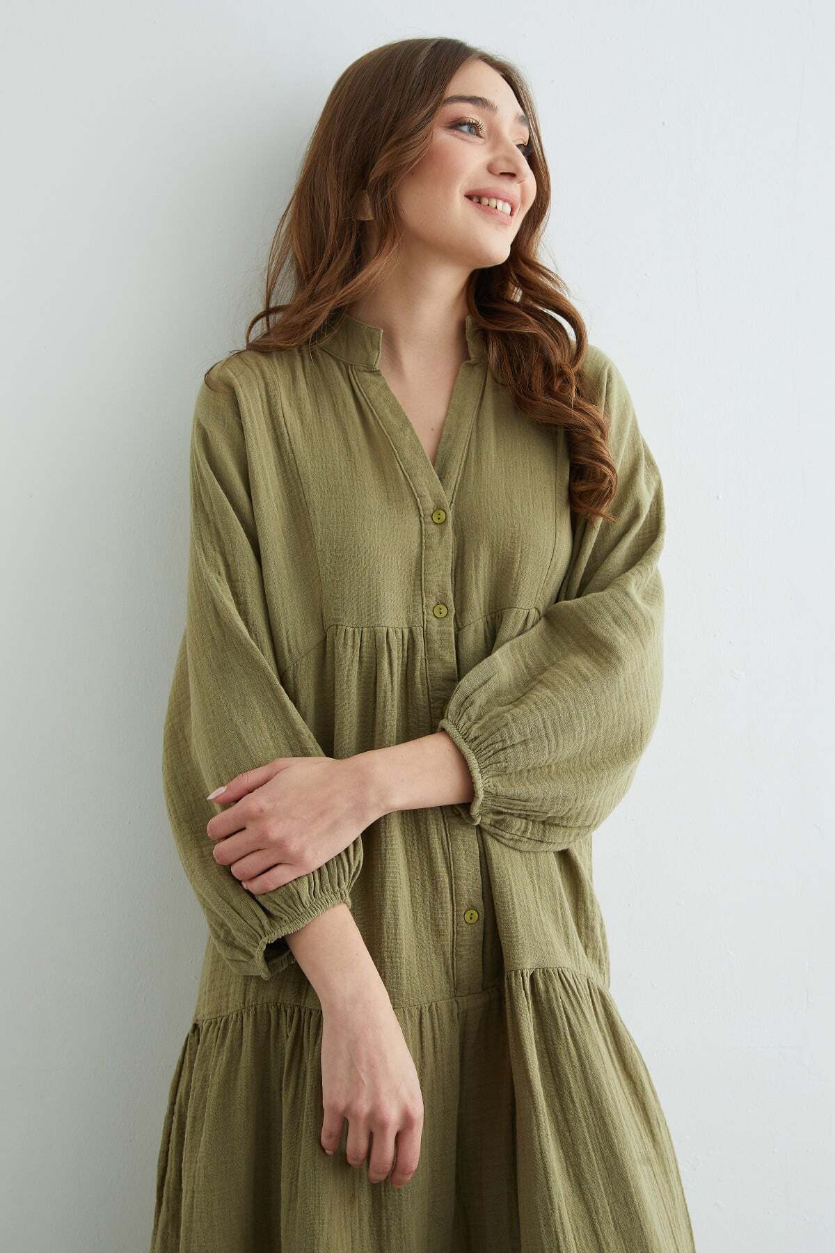 Fullamoda  Fullamodest Yarım Düğmeli Hakim Yaka Müslin Elbise - Görsel 7