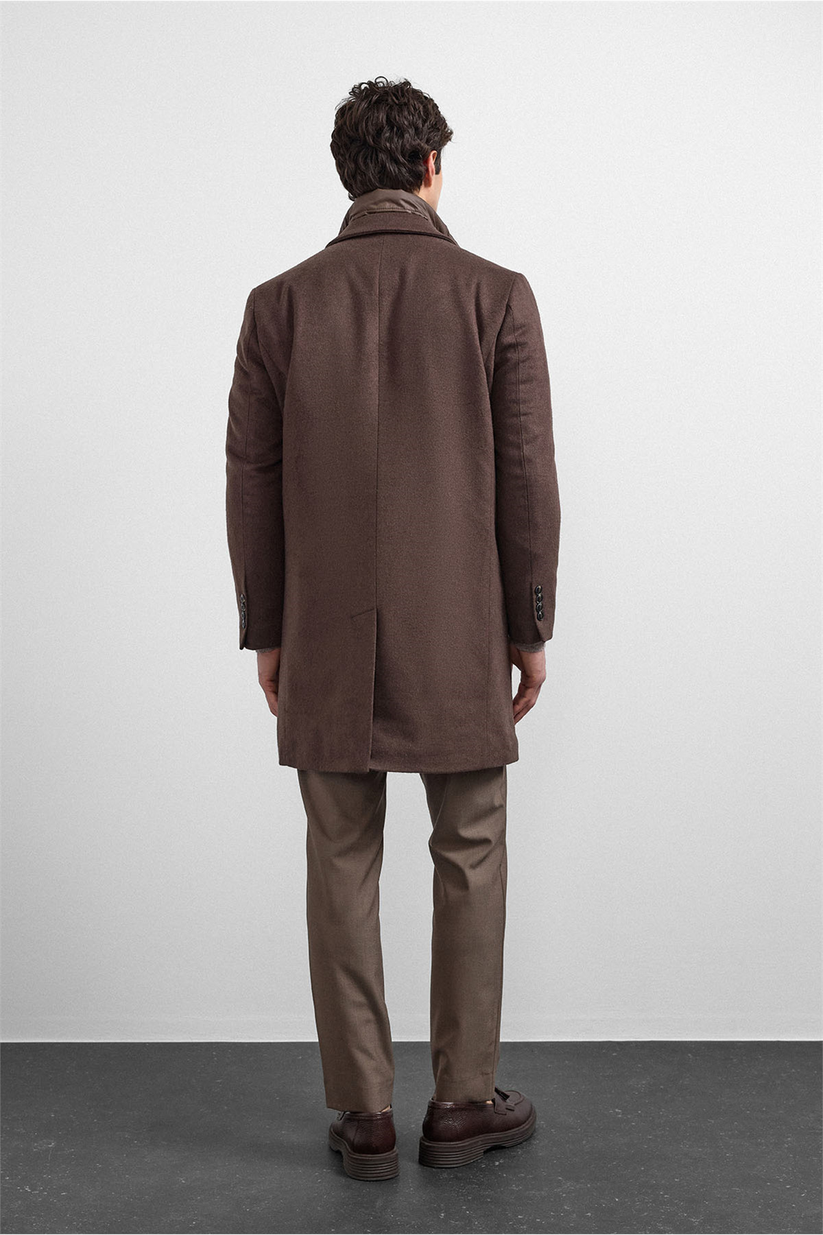 Kahve Regular Fit Kruvaze Kısa Kaban — رنگارنگ B35W60022-111 — تصویر 8 از 8