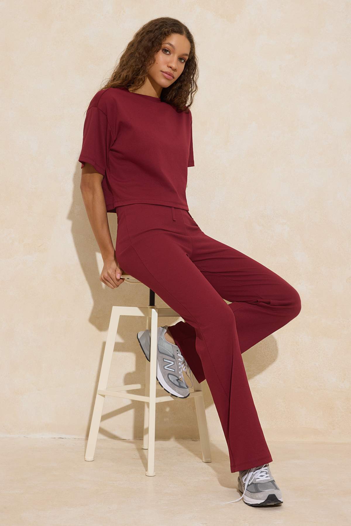 Trendyolmilla  Bordo Relaxed Düşük Kol Kısa Kollu Boru Paça Pamuk Ribana Örme Alt-Üst Takım TWOSS26AU00035 - Görsel 2