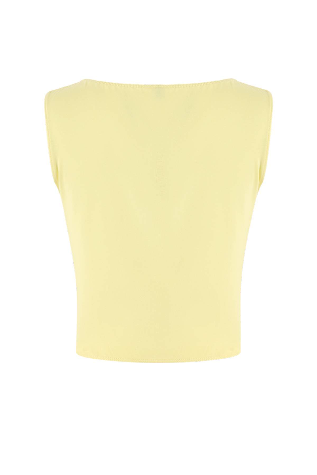 Trendyolmilla  Teen Açık Sarı Fitted/Vücuda Oturan Kayık Yaka Kolsuz Crop Pamuklu Esnek Örme Bluz TWOSS26BZ00035 - Görsel 6