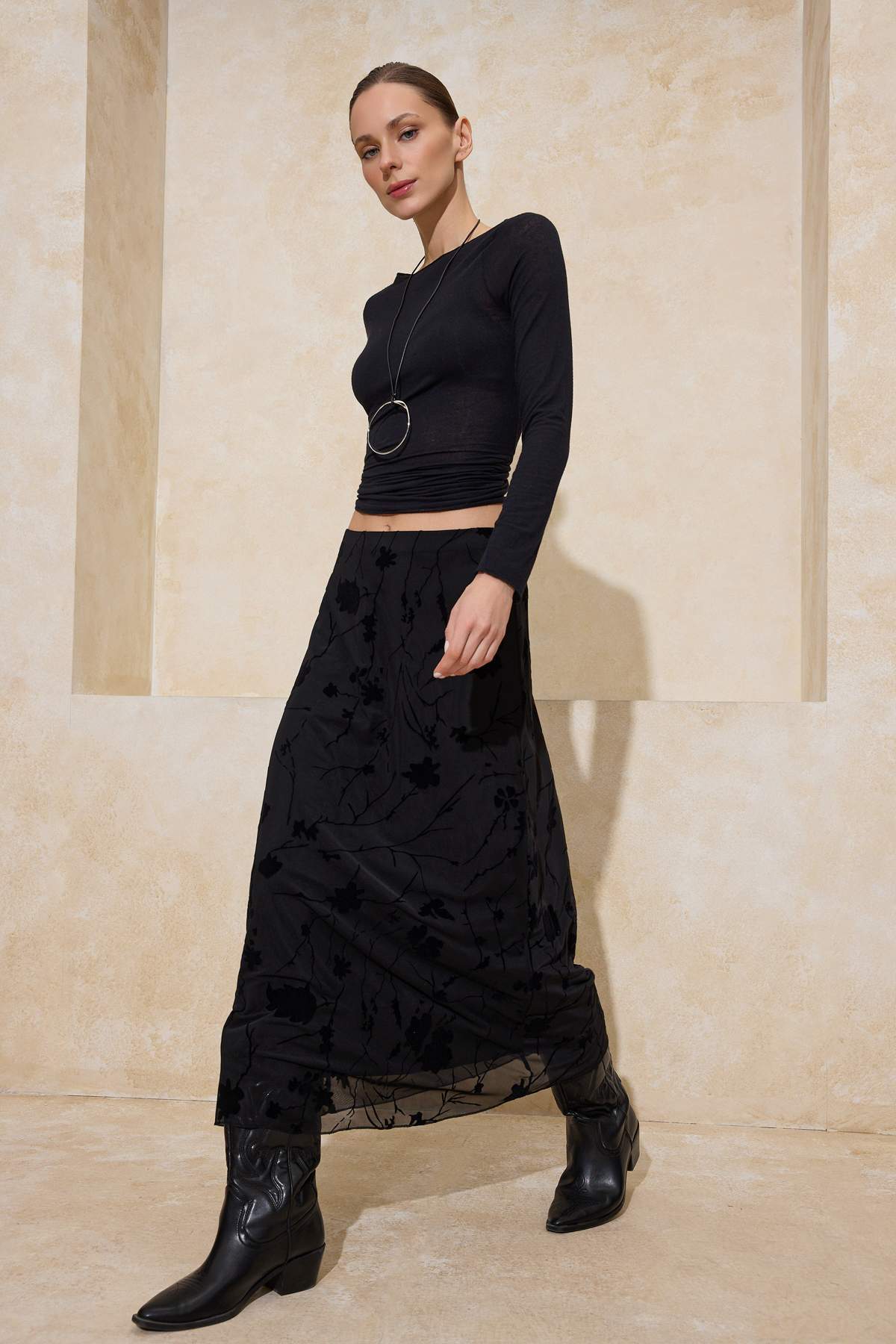 Trendyolmilla  Siyah Flok Baskılı Kalem Maxi/Uzun Tül Esnek Örme Etek TWOAW26ET00146 - Görsel 2