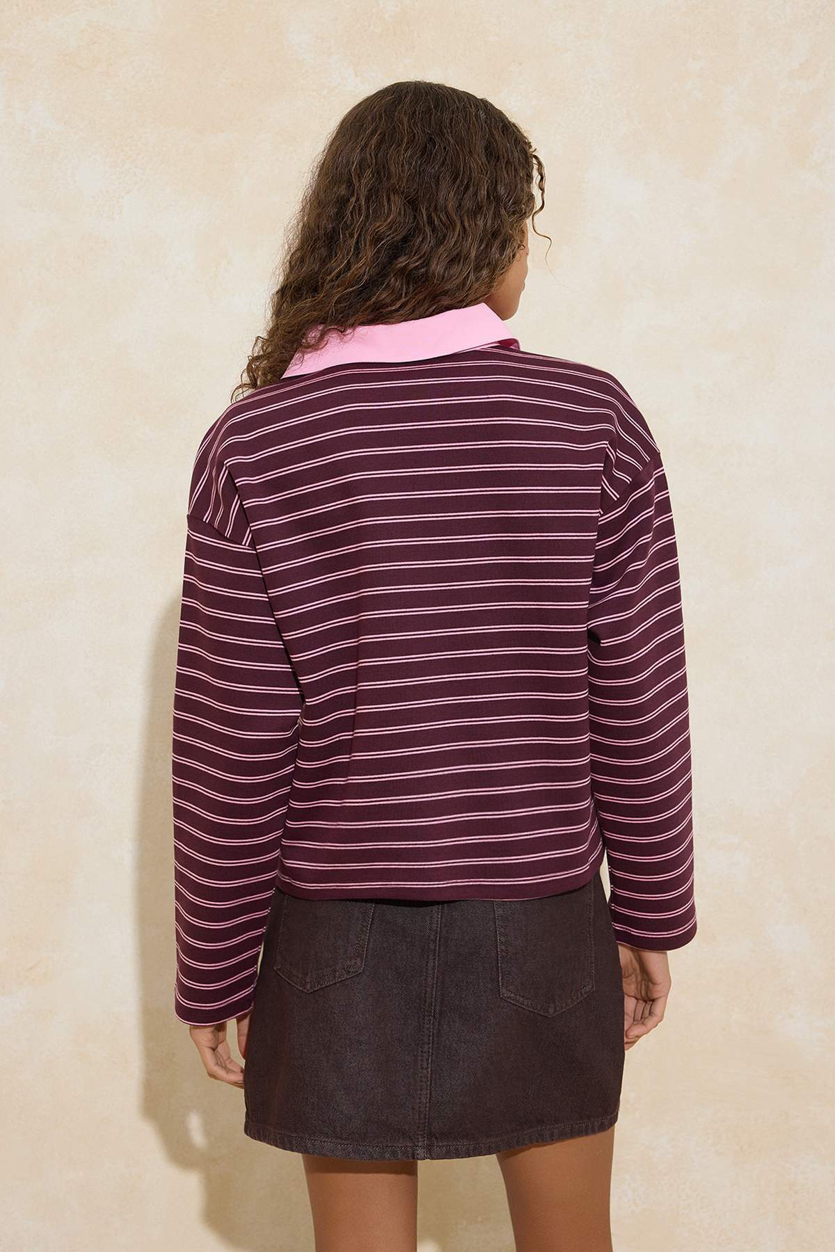 Trendyolmilla  Çok Renkli Pembe Çizgili More Sustainable Dokuma Yakalı Örme T-shirt/Sweatshirt TWOAW26TS00004 - Görsel 4