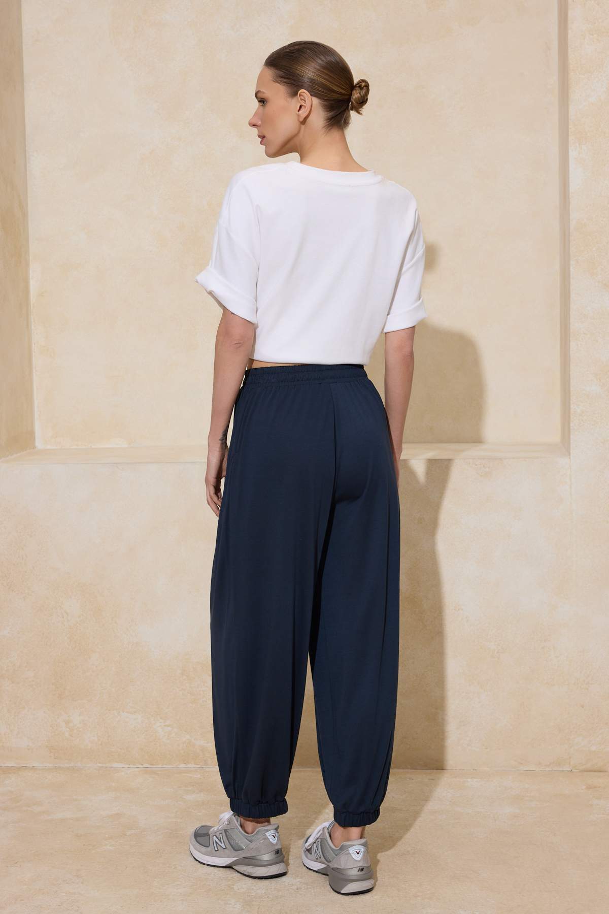 Trendyolmilla  Antrasit Düz Havuç/Şalvar Büzgülü Normal Bel Pike Örme Pantolon TWOSS26PL00040 - Görsel 4