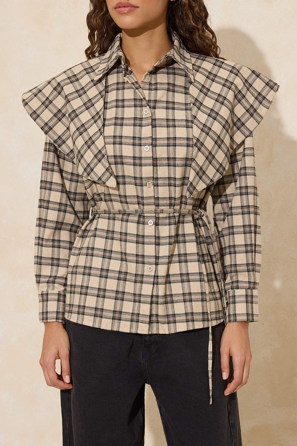 Trendyolmilla  Kahverengi Ekose Çıkarılabilir Şal Detaylı Gömlek TWOAW26GO00155 - Görsel 6