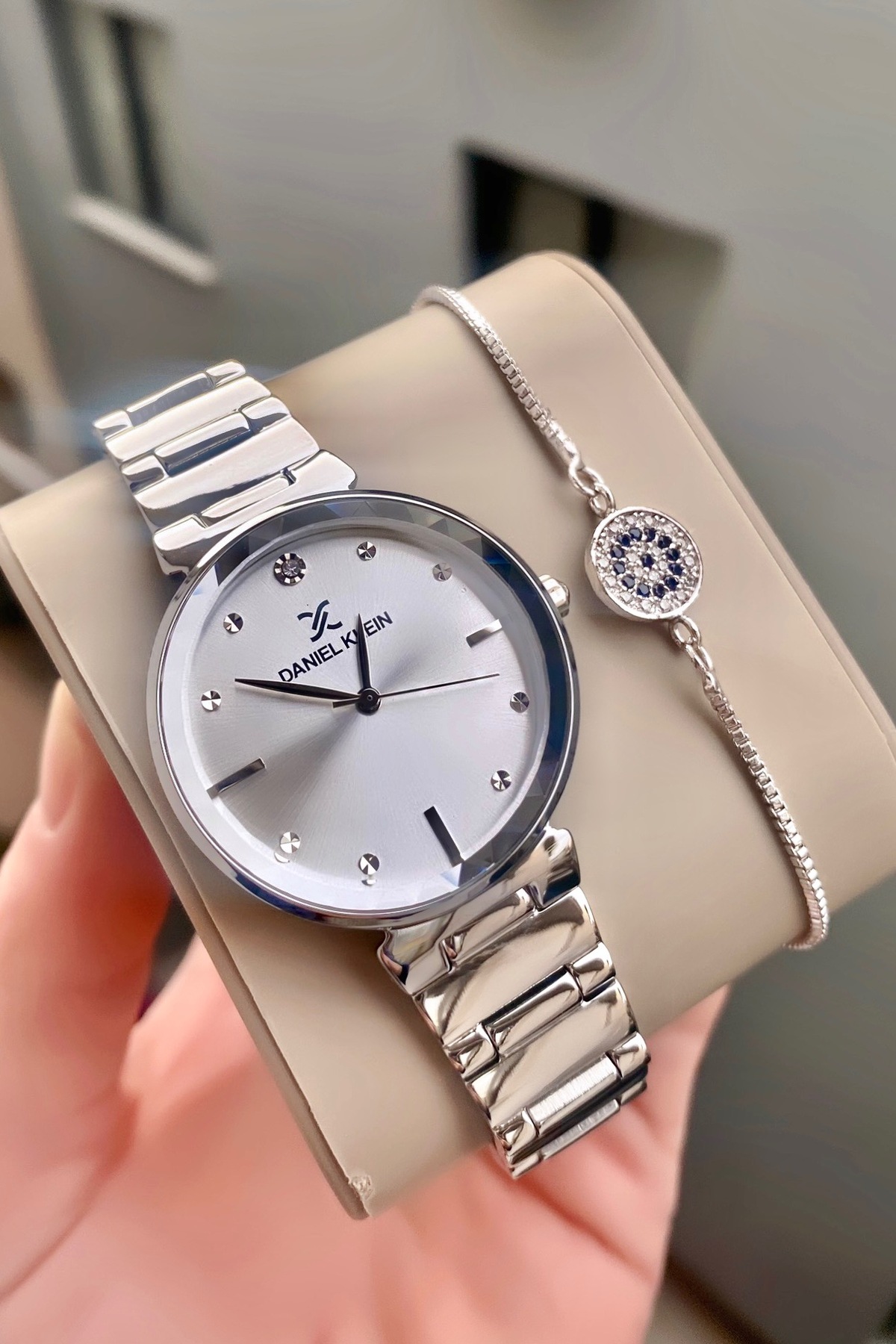 Daniel Klein  kadın kolsaati çelik 3atm su geçirmez bileklik 2yıl garantilidir