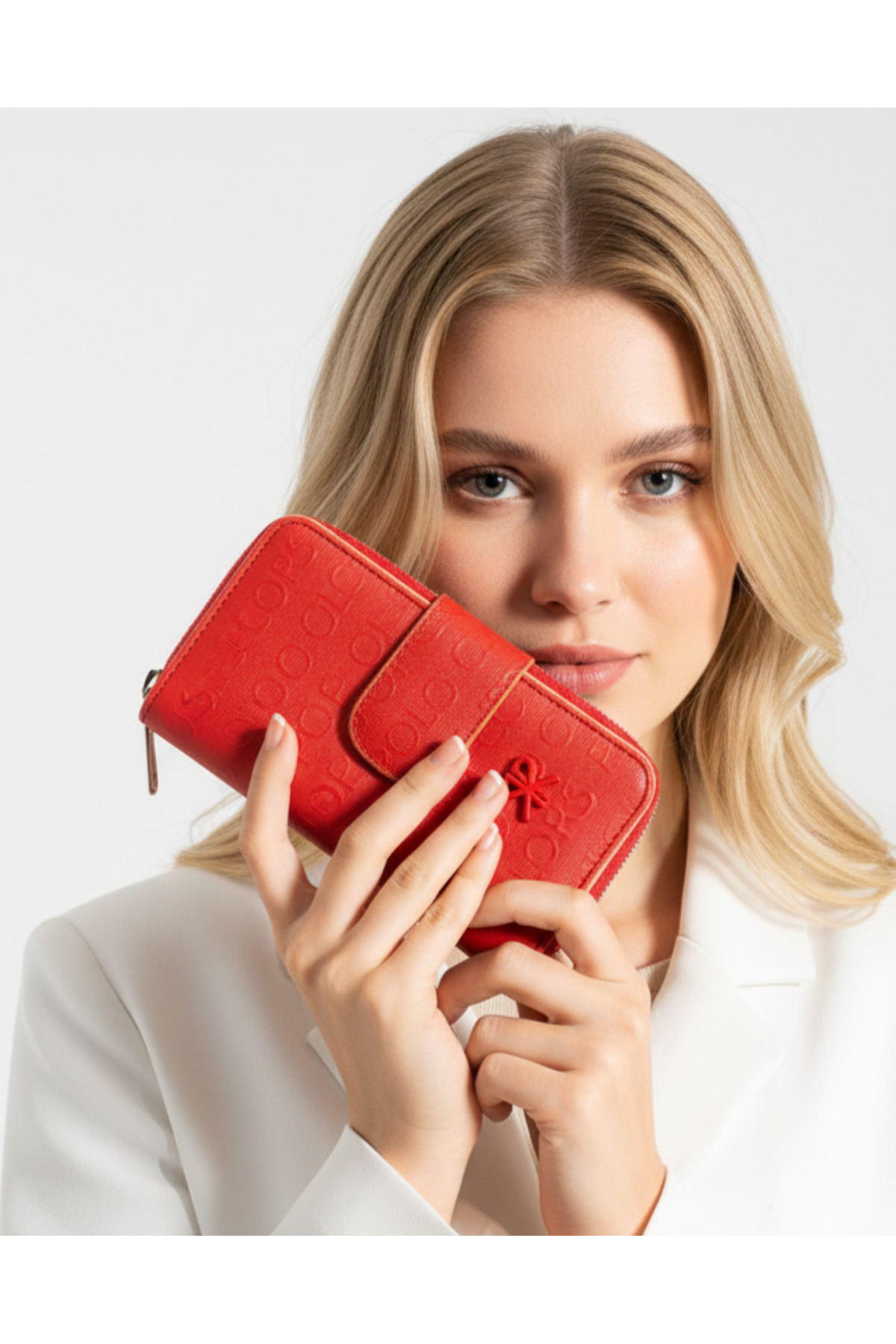 Polo Of Colors Women's Red Medium Coin and Card Slot Wallet