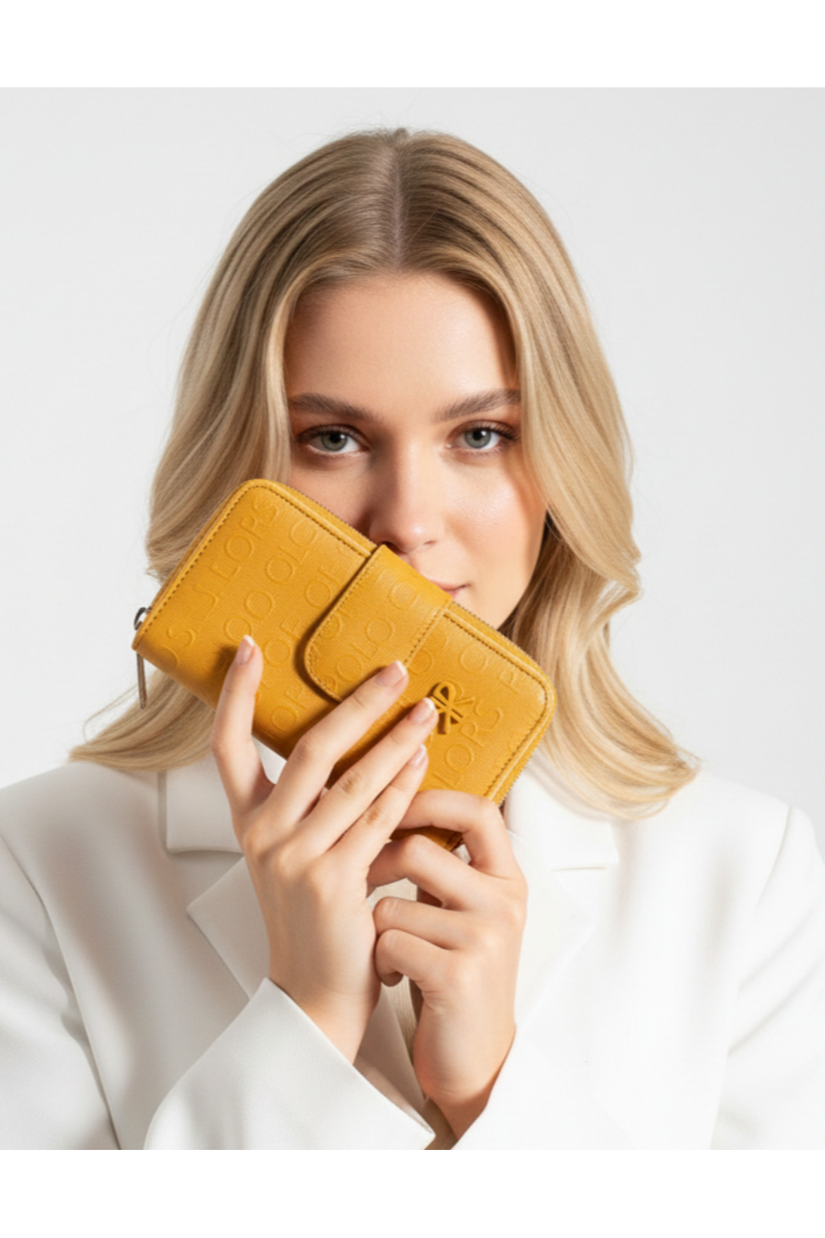 Polo Of Colors Sand Medium Size Women's Coin and Card Slot Wallet