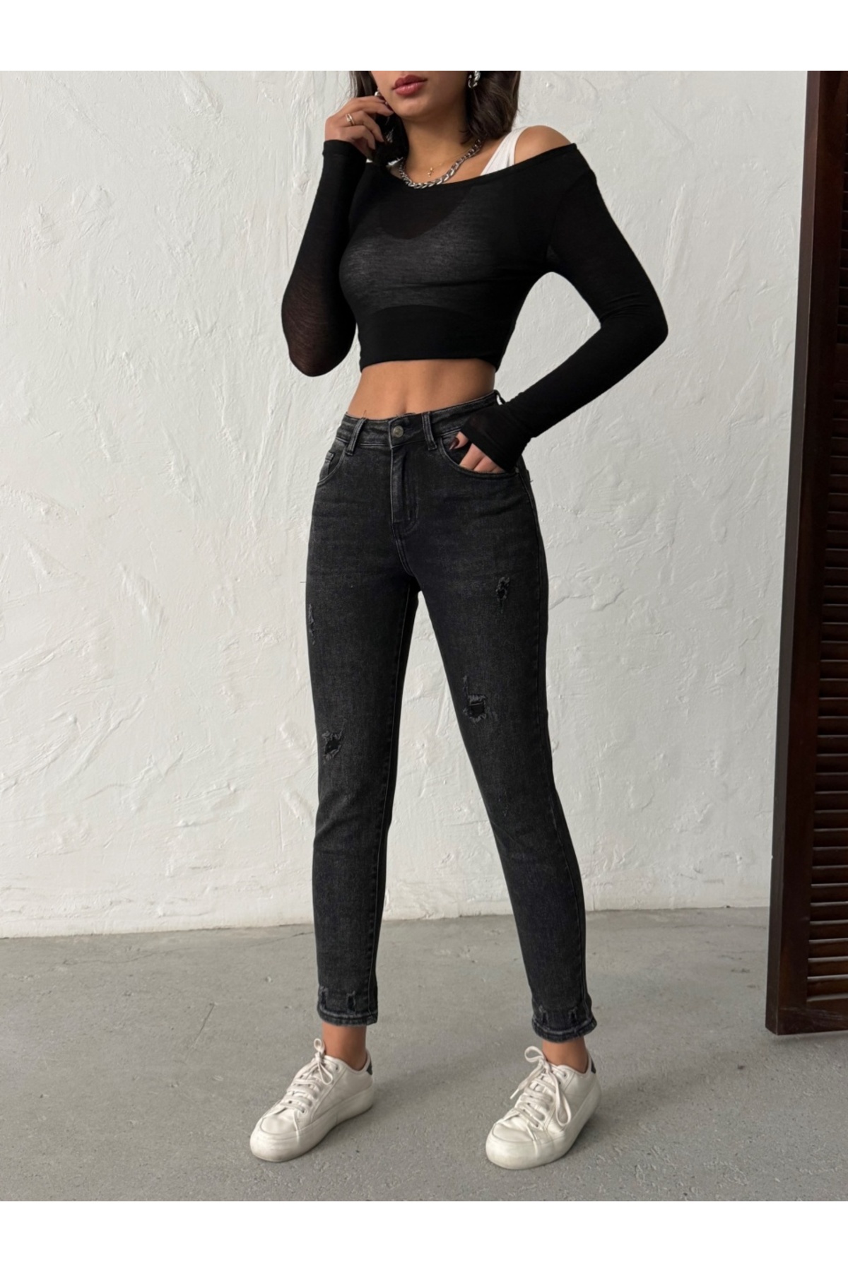 ADAMODA.RO Ελαστικό τζιν για μαμάδες με μικρά σκισίματα