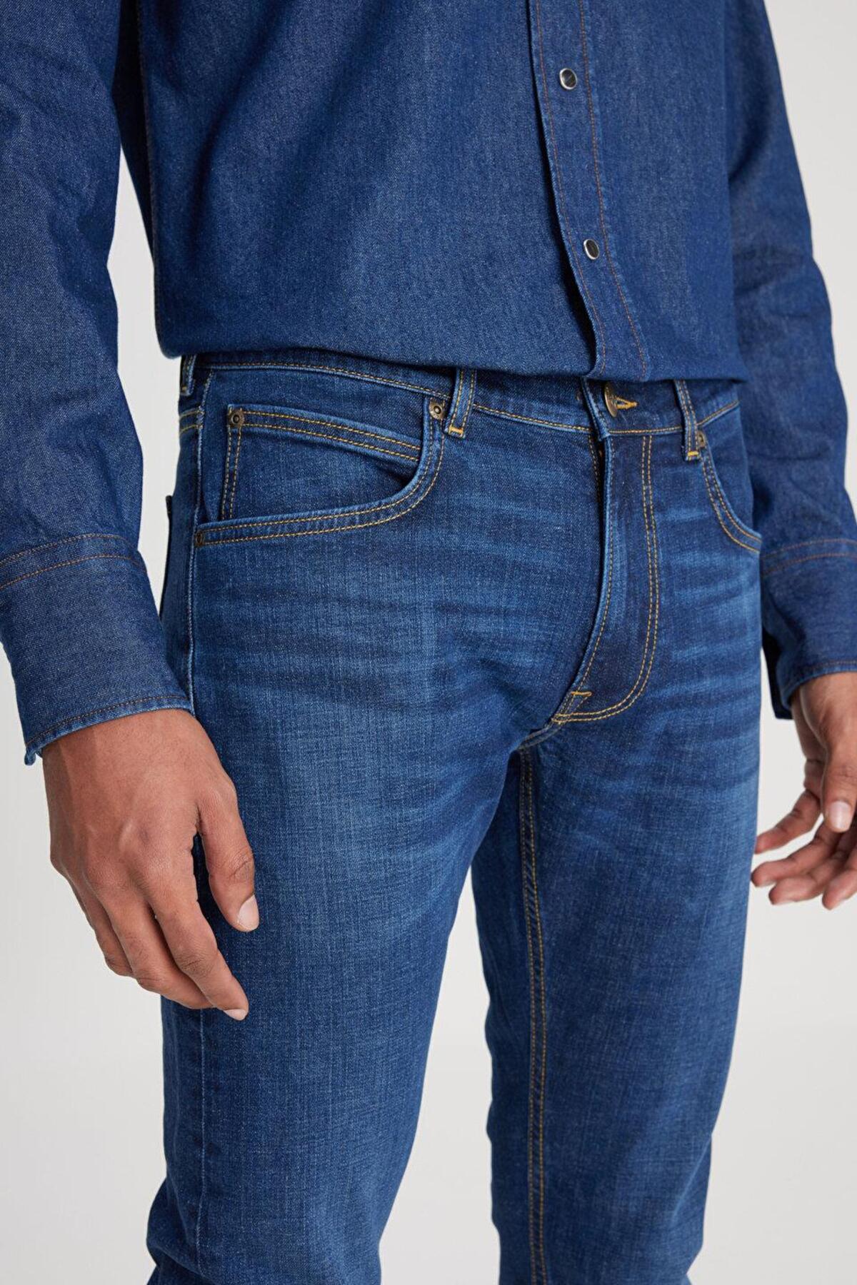 Lee  Slim Fit Dar Kesim Normal Bel Dar Paça Luke Koyu Mavi Jean Kot Pantolon - Görsel 4