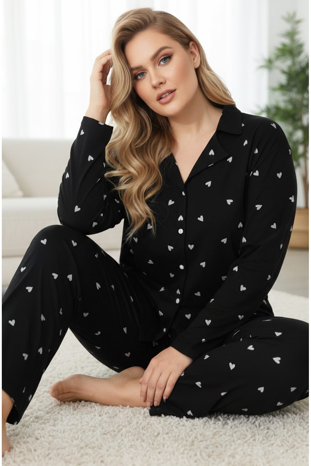 Siyah İnci  Siyah Kalp Desenli Curve Büyük Beden Battal Boy Düğmeli Pamuklu Pijama Takımı