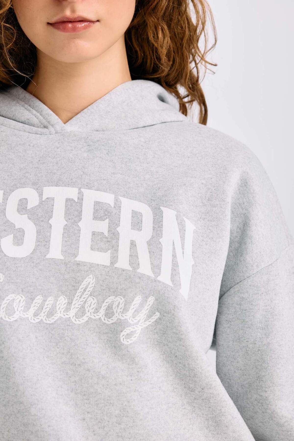 Defacto  Oversize Geniş Kalıp Kapüşonlu Baskılı Kalın Sweatshirt E3658AXNS - Görsel 5