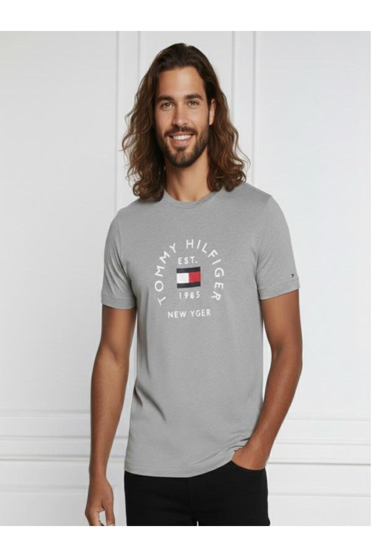 تامی هیلفیگر تی شرت اسلیم فیت معمولی طرح FLAG ARC