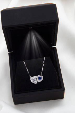 SARIASLAN Işıklı Kutuda Safir Taşlı Asil Yükseltilmiş Kalpler Gümüş Kolye Rod...