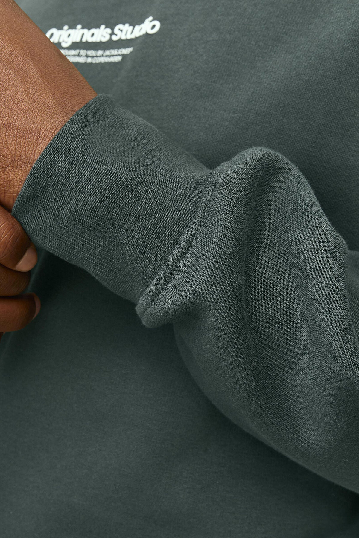 سویشرت مردانه راسته آستین بلند | جک اند جونز Jack & Jones TYCAAC1E0D170935408976055 - تصویر 4