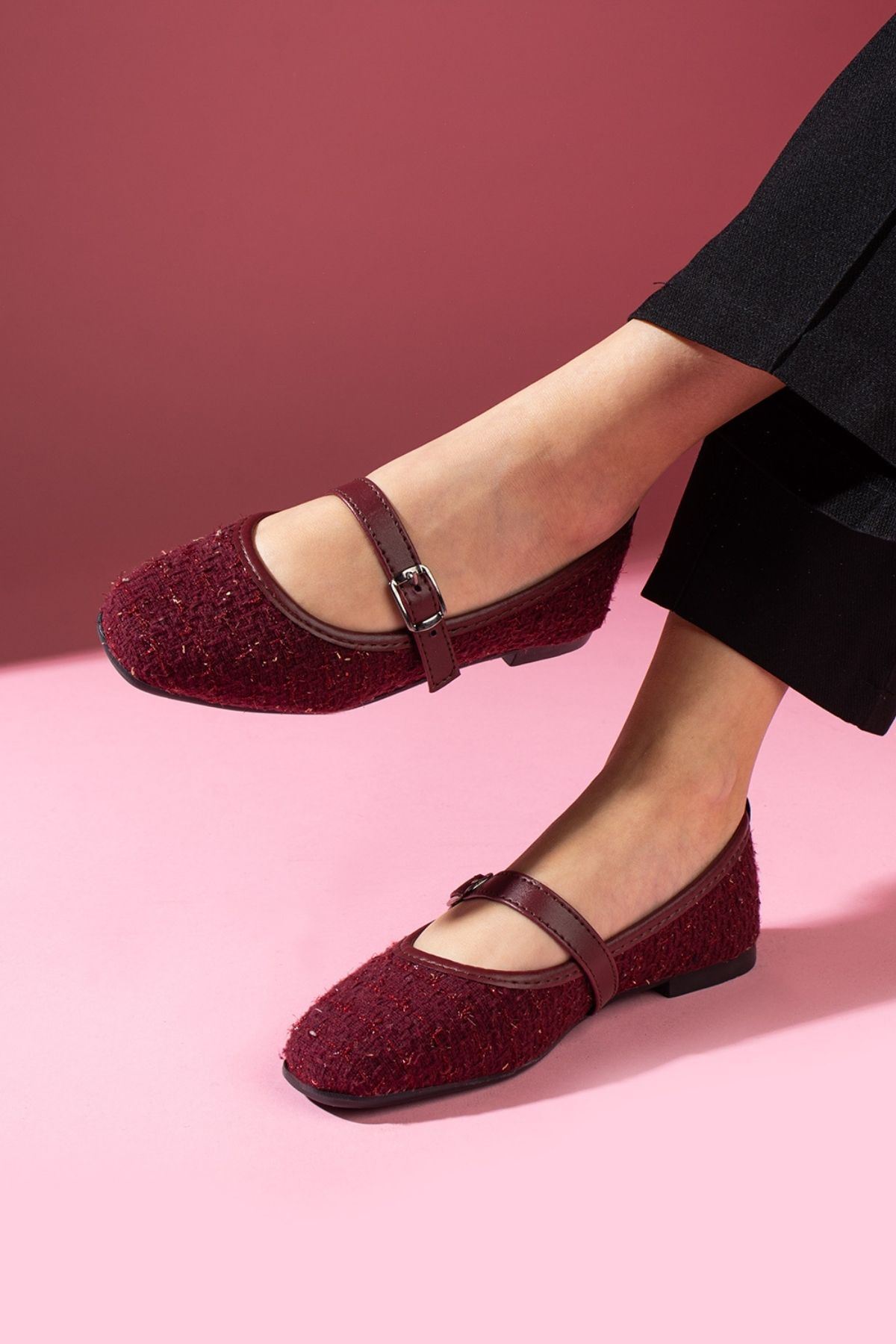 FUGA MODA  Camelia Bordo Simli Kumaş Nikel Tokalı Kemer Bantlı Babet - Görsel 3