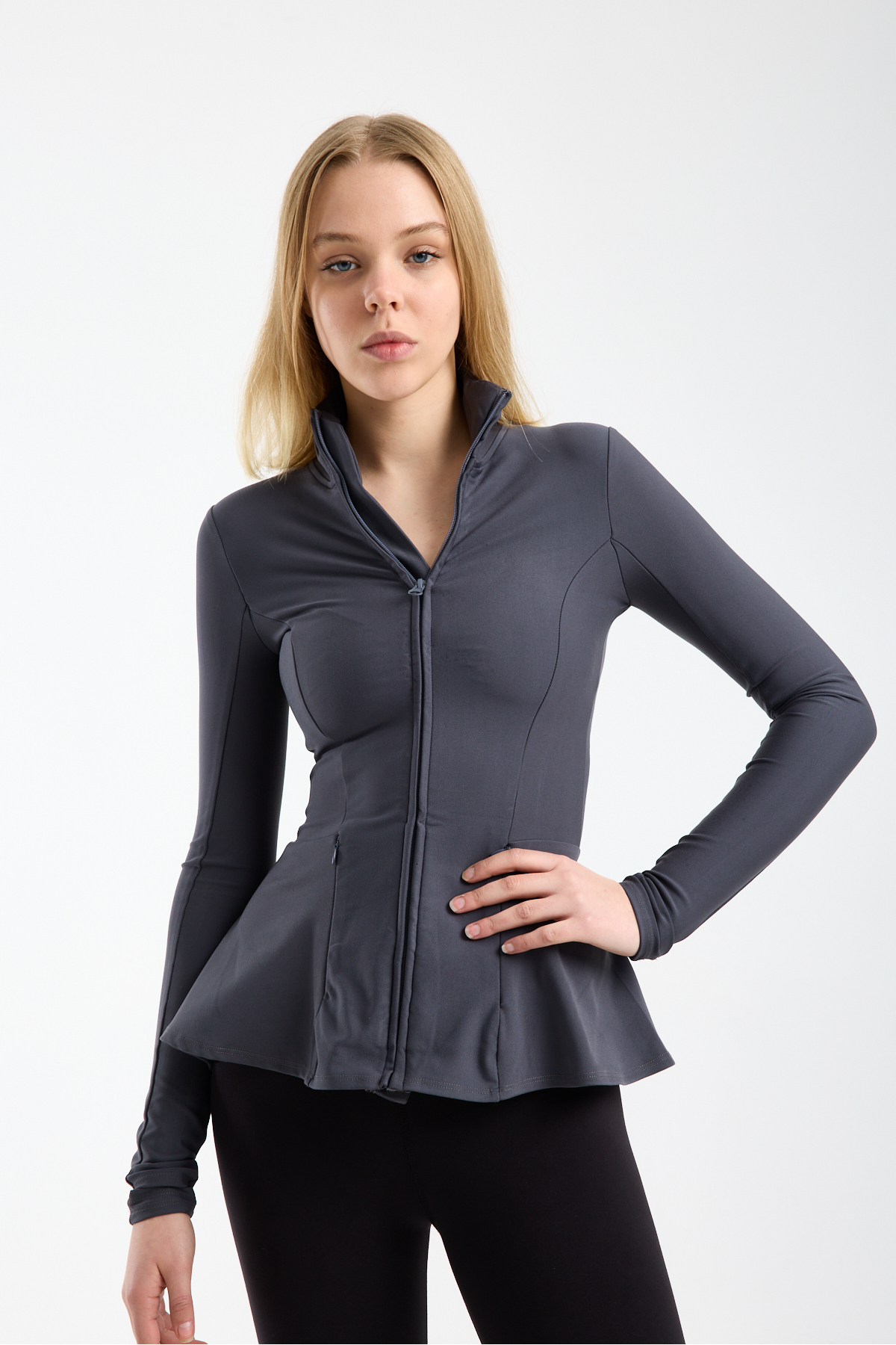 TheyYou Peplum Kesim Tesettür Spor Ceket, Fermuarlı & Parmak Geçmeli görsel 8