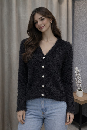 H&T STORE | Kadın V Yaka Yumuşak Tüylü Crop Hırka - Kristal Düğme Detaylı