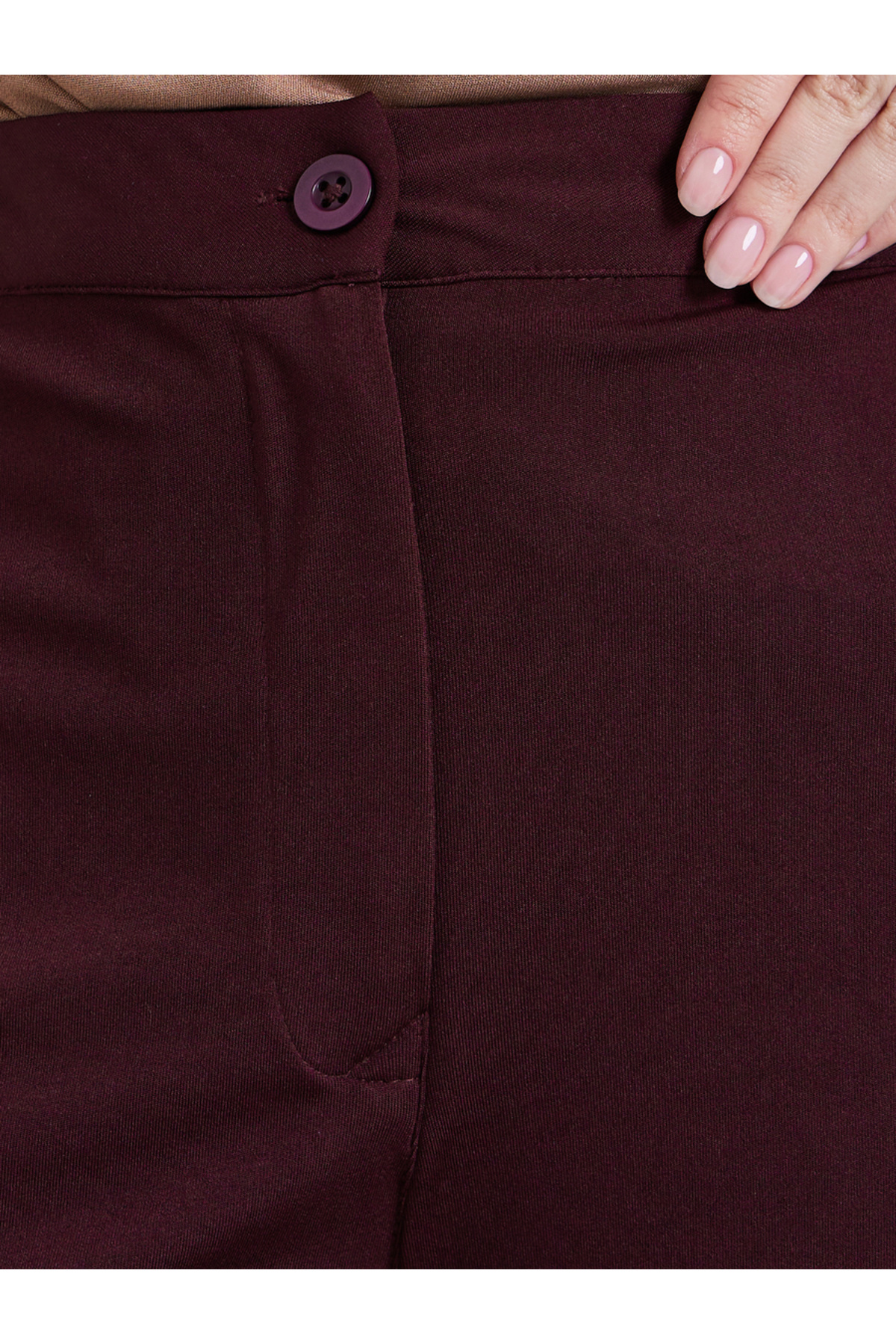 بنطلون نسائي أرجل واسعة باللون الأرجواني