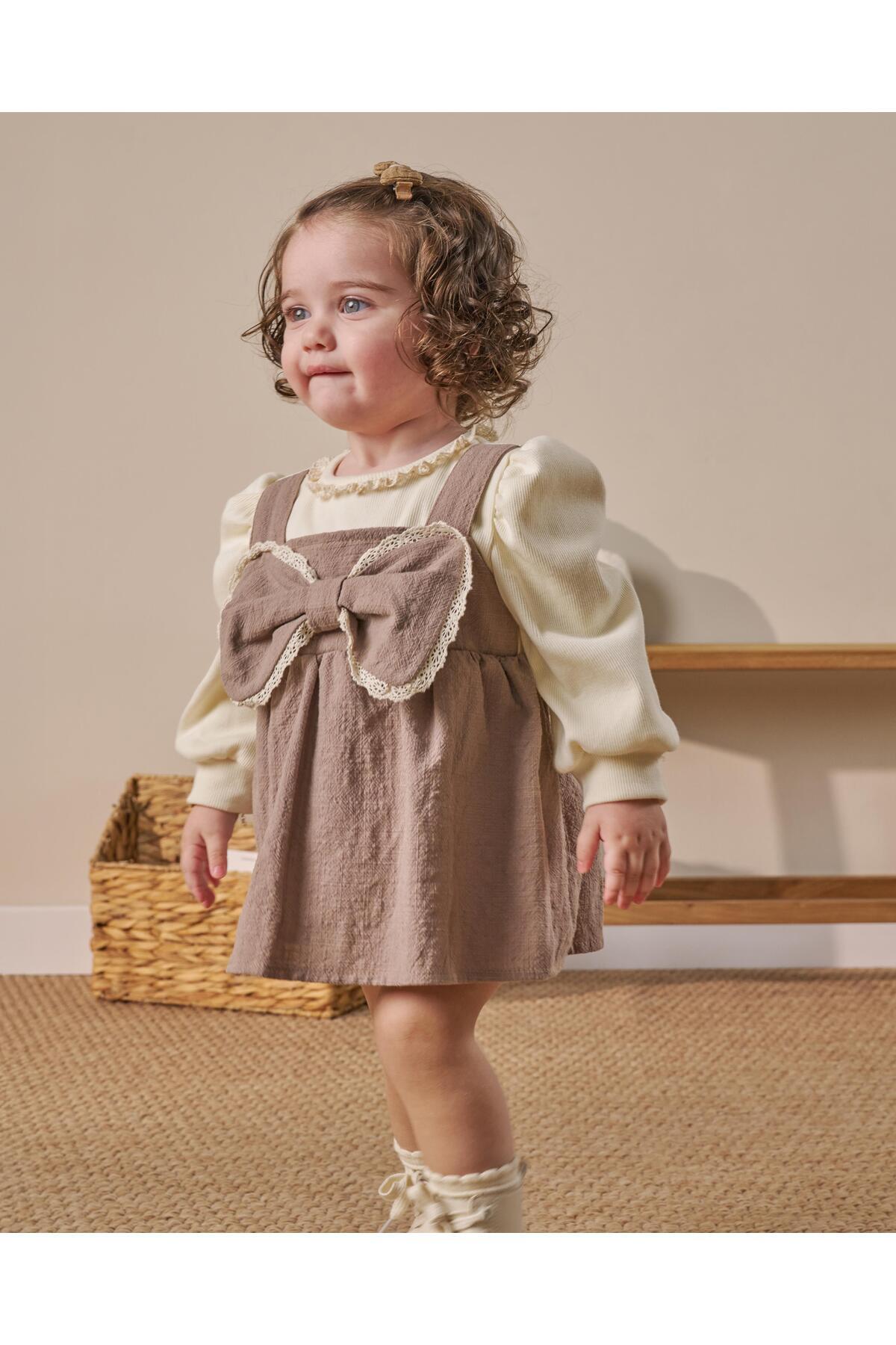 Magu Kız Bebek Pamuklu Kahverengi Fiyonk Detaylı Salopet Elbise fotoğrafı 3 (önizleme)