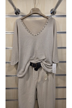 Park Moda Simli Bluz Yakası İnci Detaylı