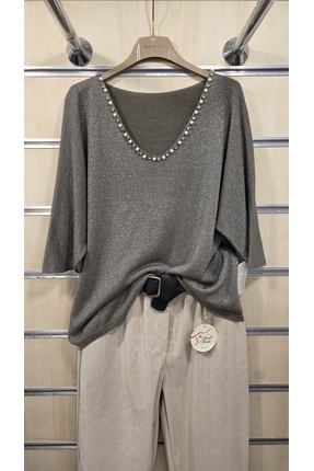 Park Moda Simli Bluz Yakası İnci Detaylı